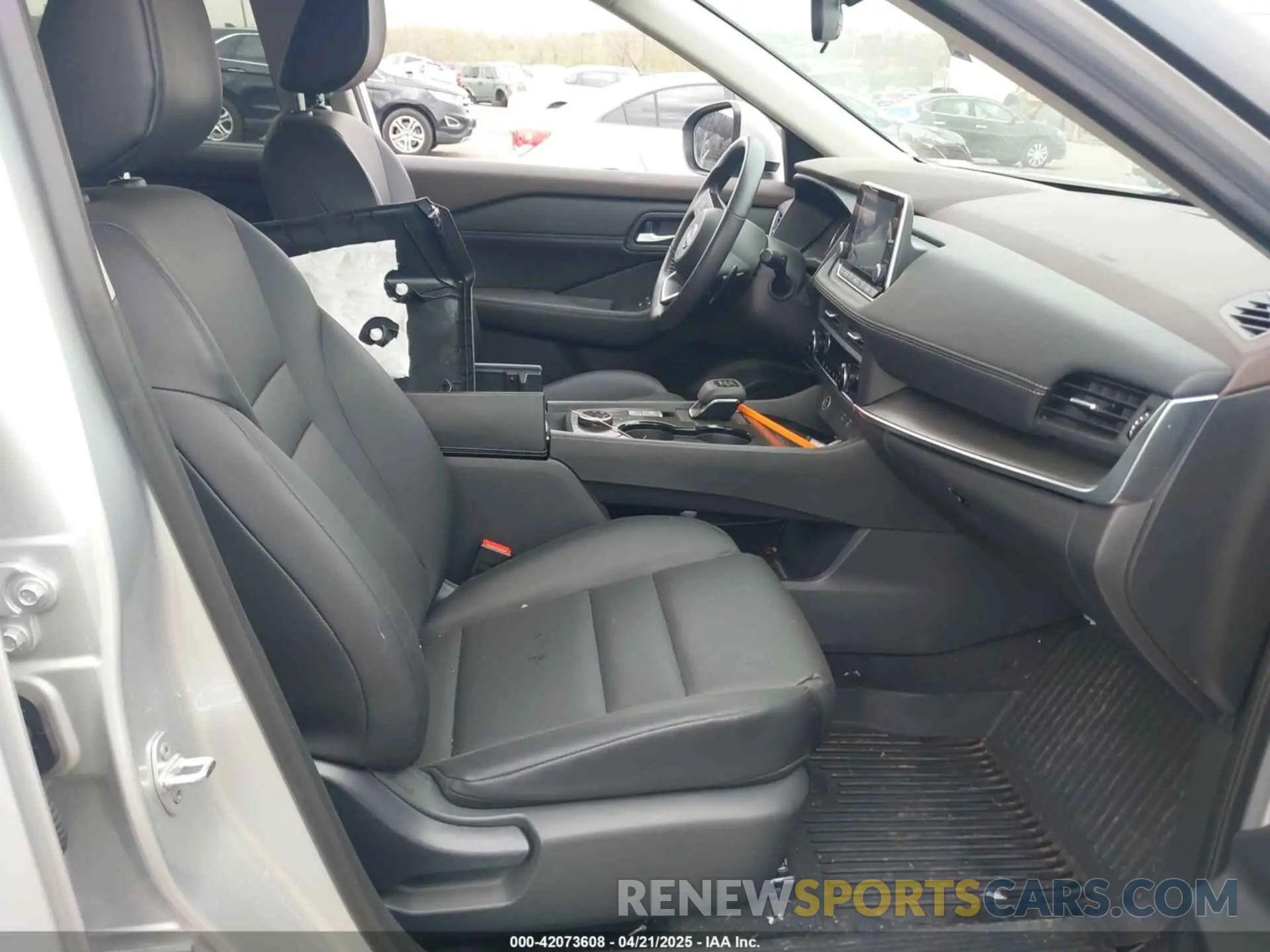 5 Photograph of a damaged car 5N1BT3BB5PC798144 NISSAN ROGUE 2023