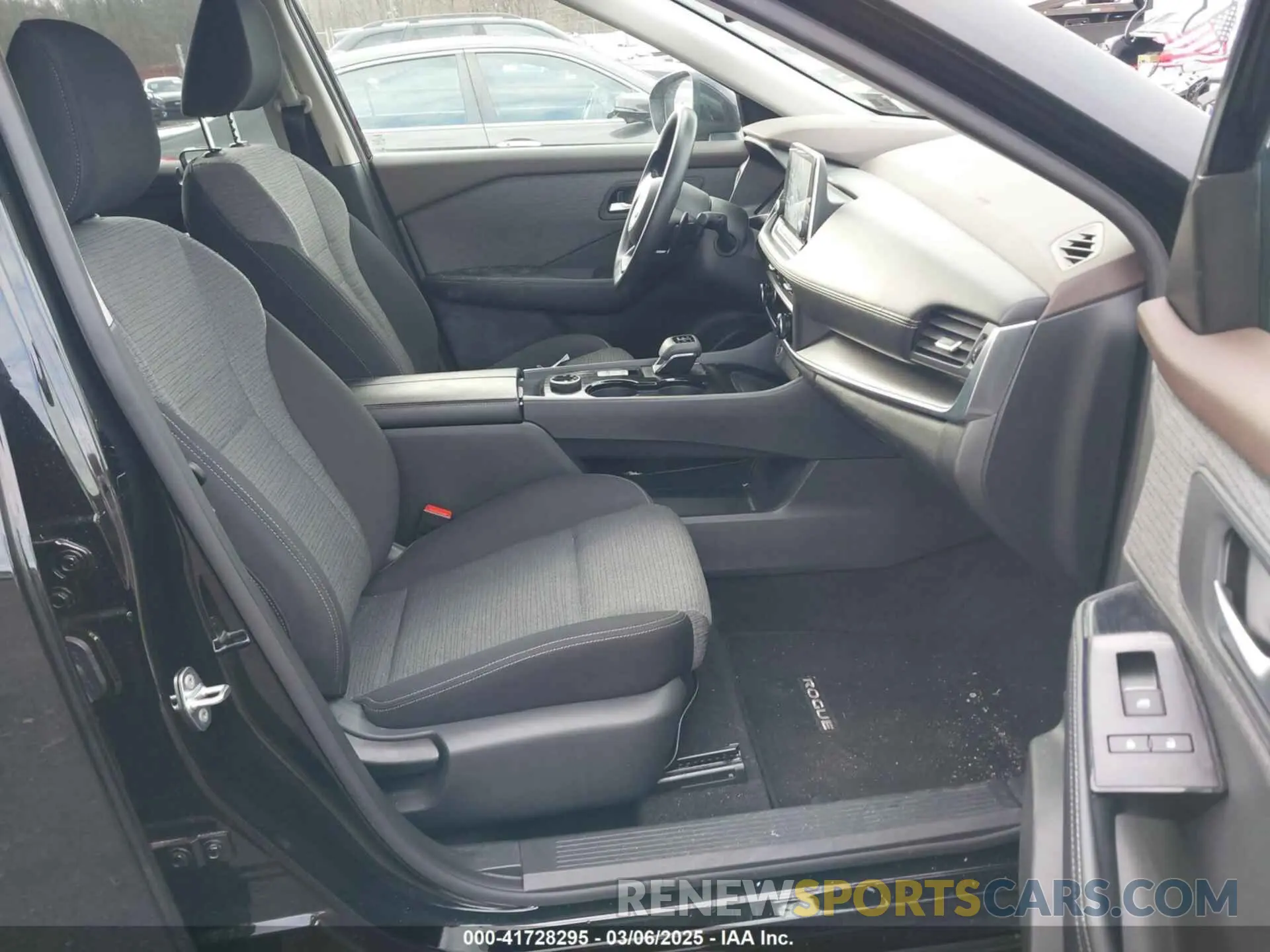 5 Photograph of a damaged car 5N1BT3BB5PC818358 NISSAN ROGUE 2023