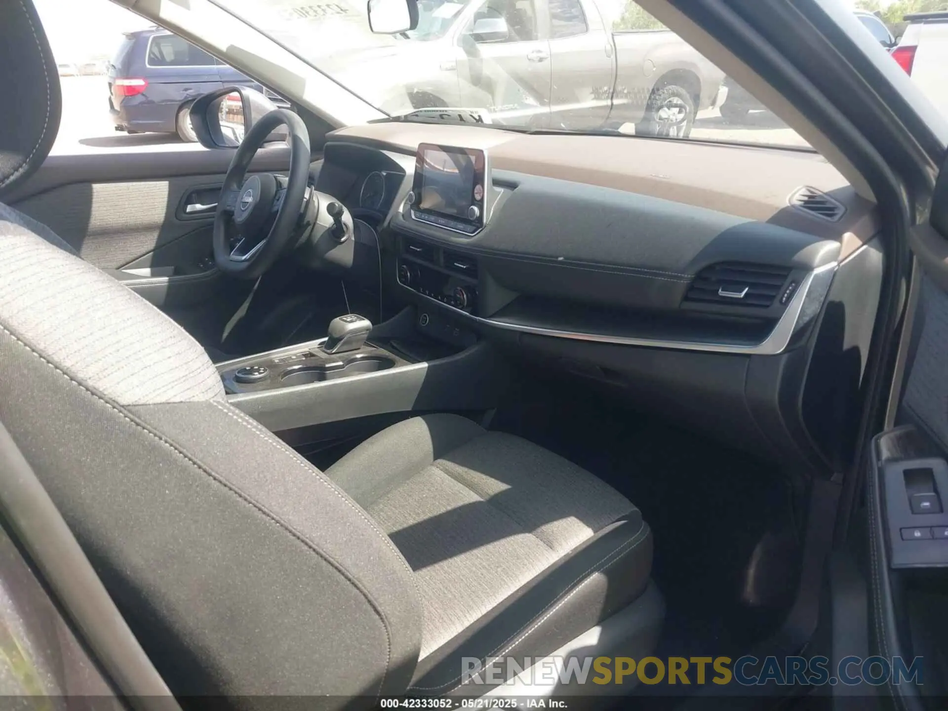 5 Photograph of a damaged car 5N1BT3BB5PC861758 NISSAN ROGUE 2023