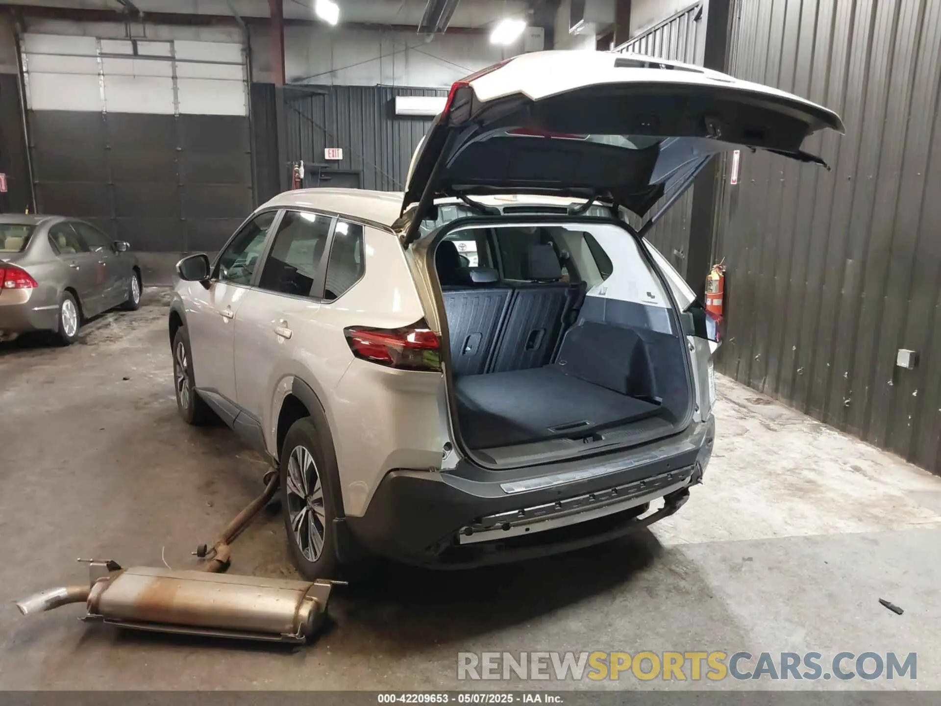 3 Photograph of a damaged car 5N1BT3BB6PC826582 NISSAN ROGUE 2023