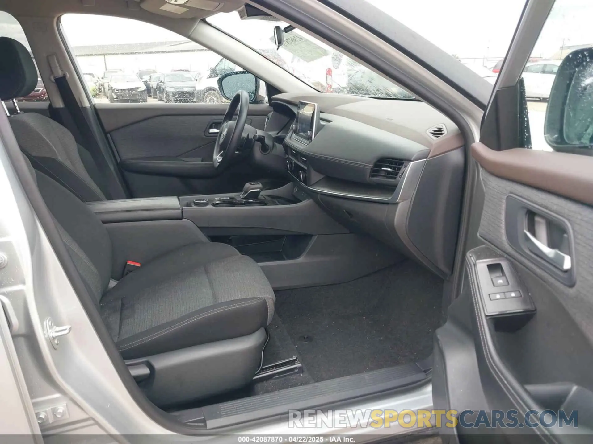 5 Photograph of a damaged car 5N1BT3BB8PC945119 NISSAN ROGUE 2023