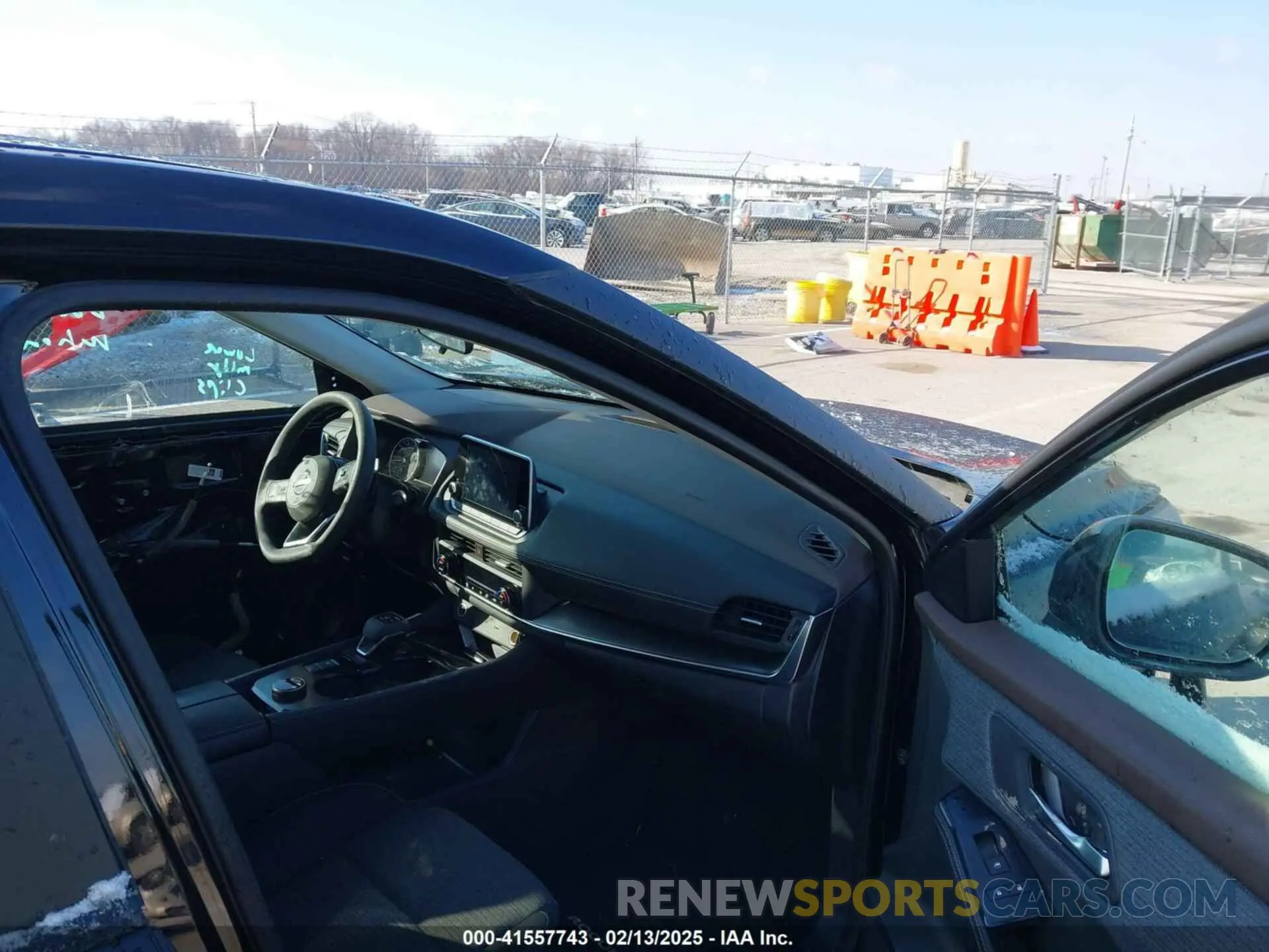 5 Photograph of a damaged car 5N1BT3BB9PC794100 NISSAN ROGUE 2023