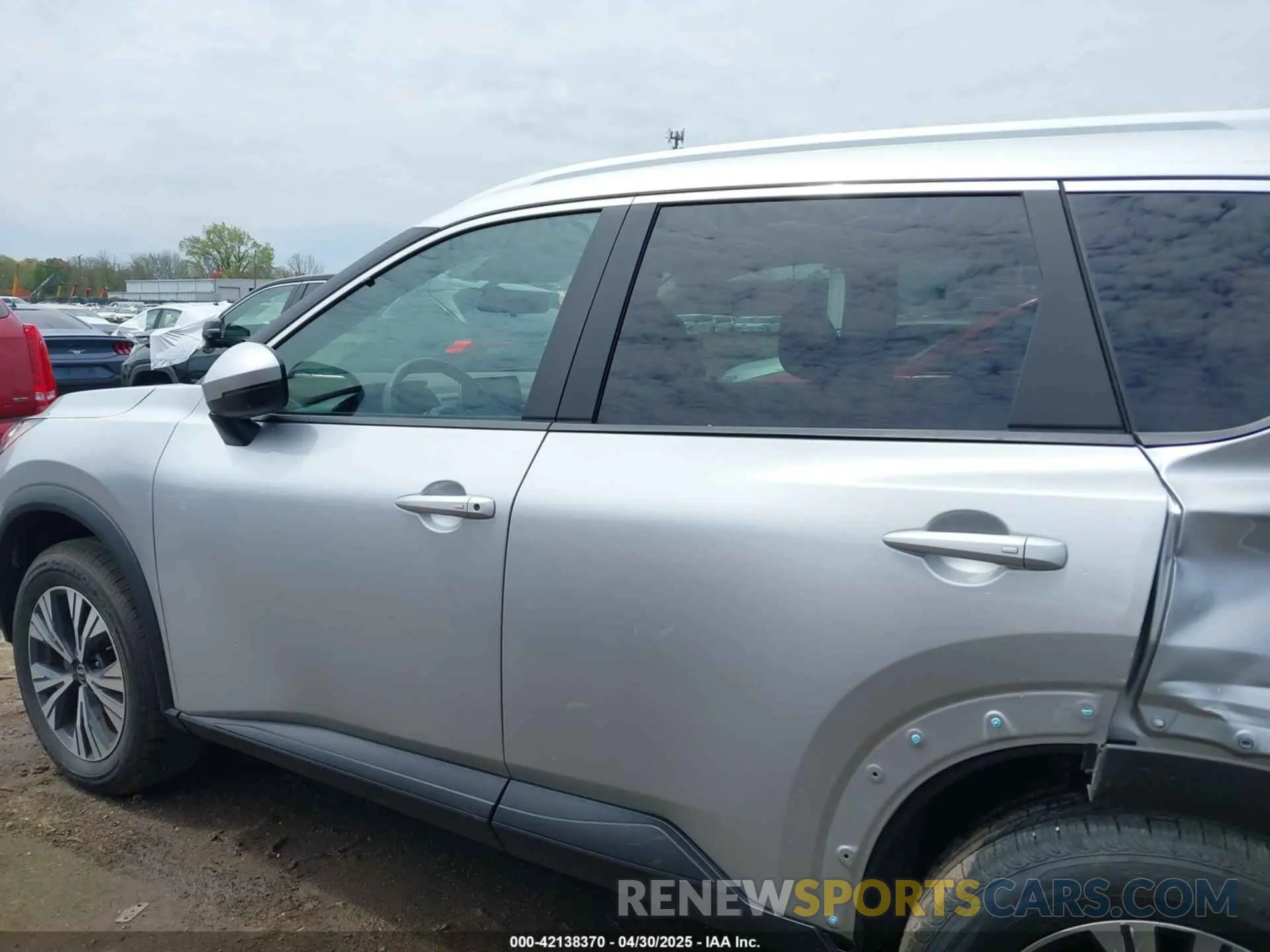 14 Photograph of a damaged car 5N1BT3BBXPC677013 NISSAN ROGUE 2023
