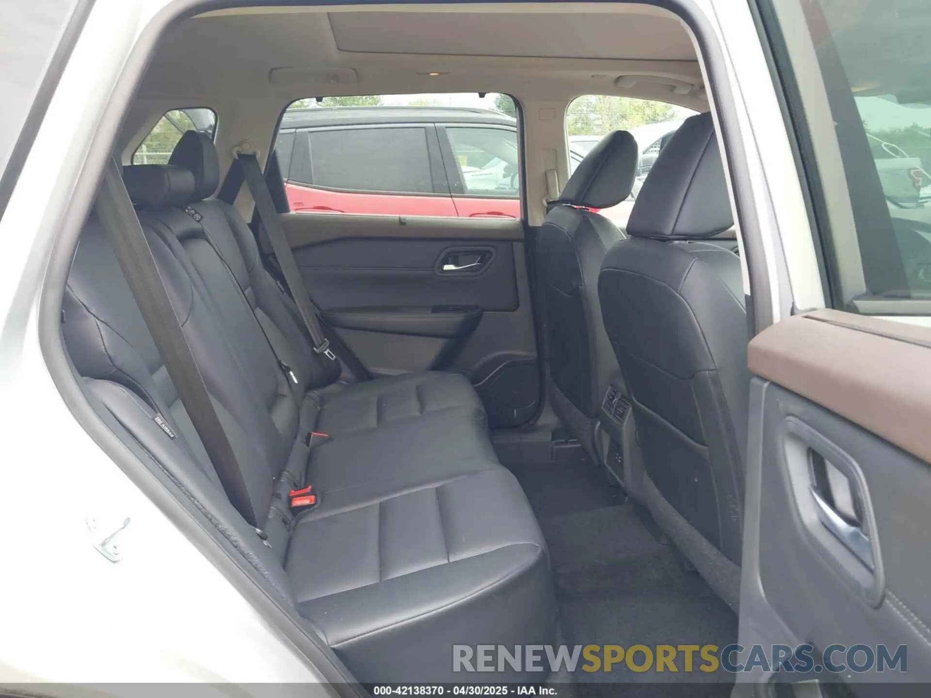 8 Photograph of a damaged car 5N1BT3BBXPC677013 NISSAN ROGUE 2023