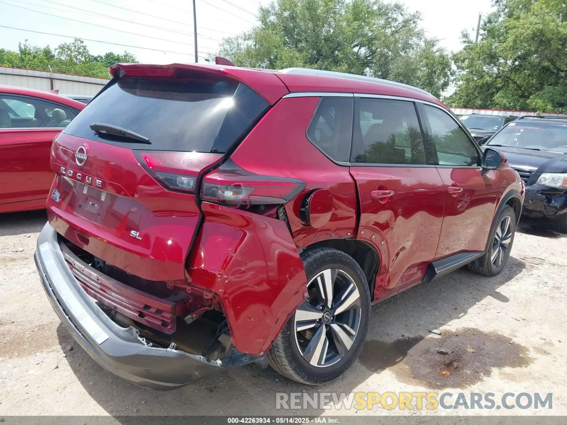 4 Photograph of a damaged car 5N1BT3CA2PC840467 NISSAN ROGUE 2023