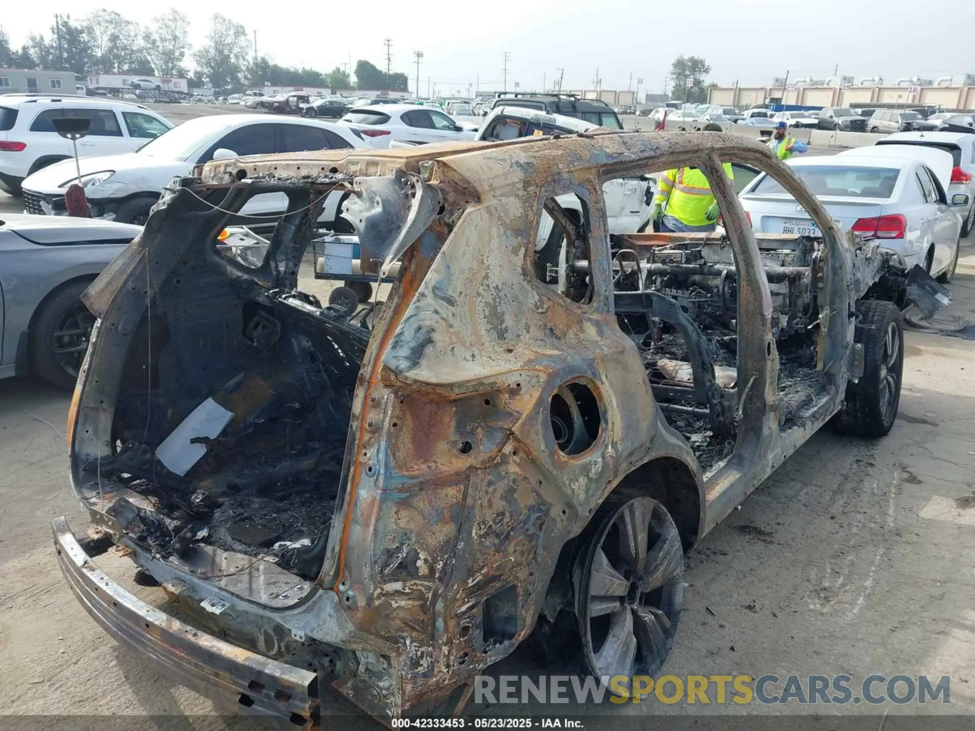4 Photograph of a damaged car 5N1BT3CA3PC678235 NISSAN ROGUE 2023