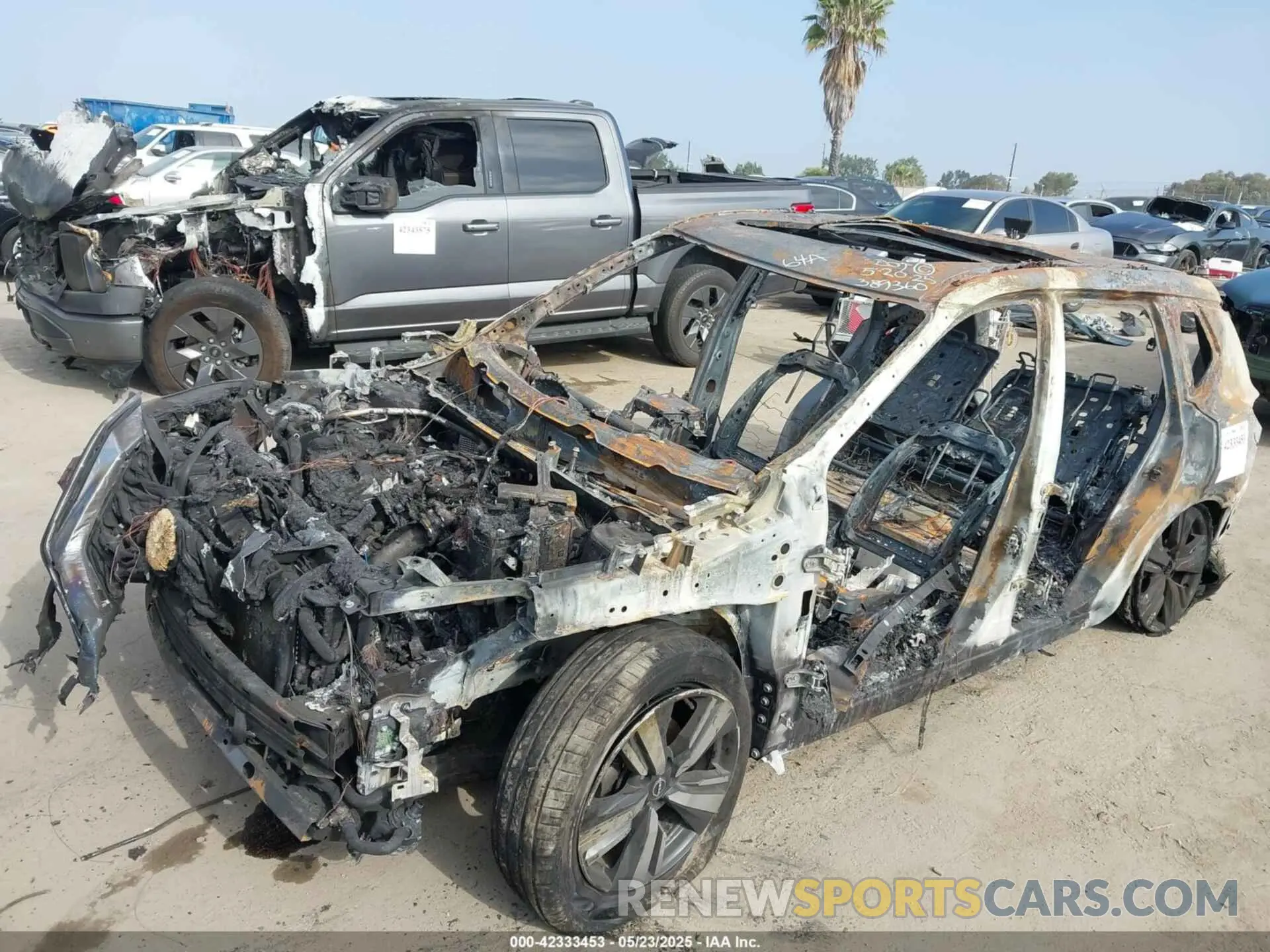 6 Photograph of a damaged car 5N1BT3CA3PC678235 NISSAN ROGUE 2023