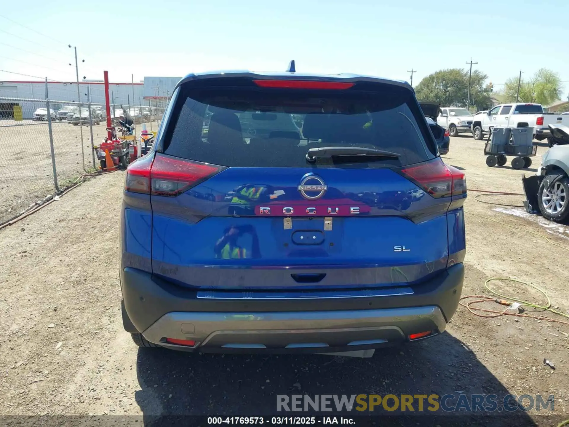 17 Фотография поврежденного автомобиля 5N1BT3CA7PC746388 NISSAN ROGUE 2023