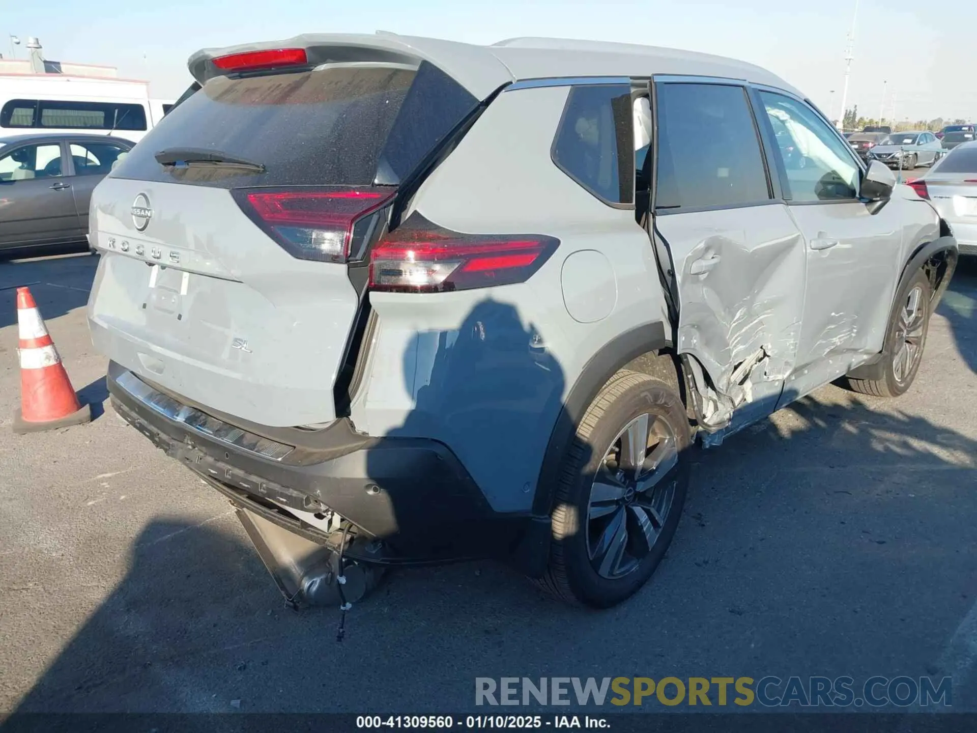 4 Photograph of a damaged car 5N1BT3CA8PC913230 NISSAN ROGUE 2023