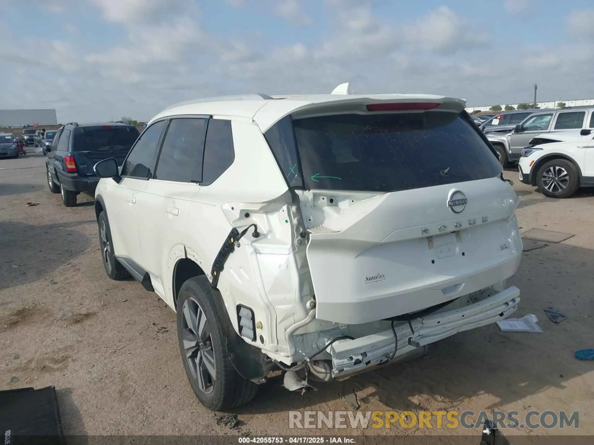 3 Photograph of a damaged car 5N1BT3CA9PC739006 NISSAN ROGUE 2023