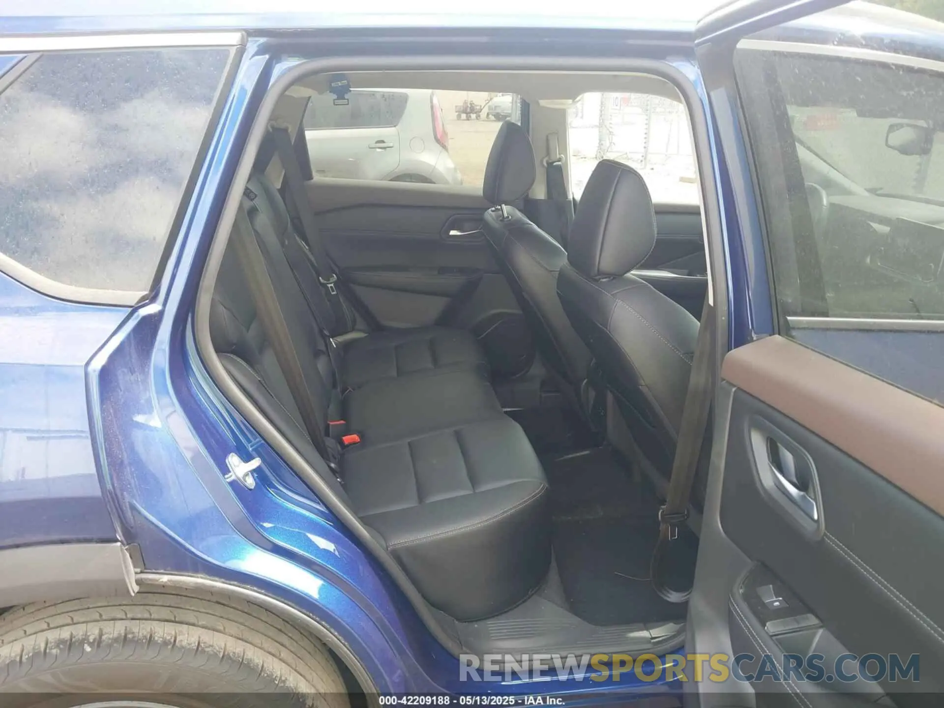 8 Photograph of a damaged car 5N1BT3CB1PC916267 NISSAN ROGUE 2023