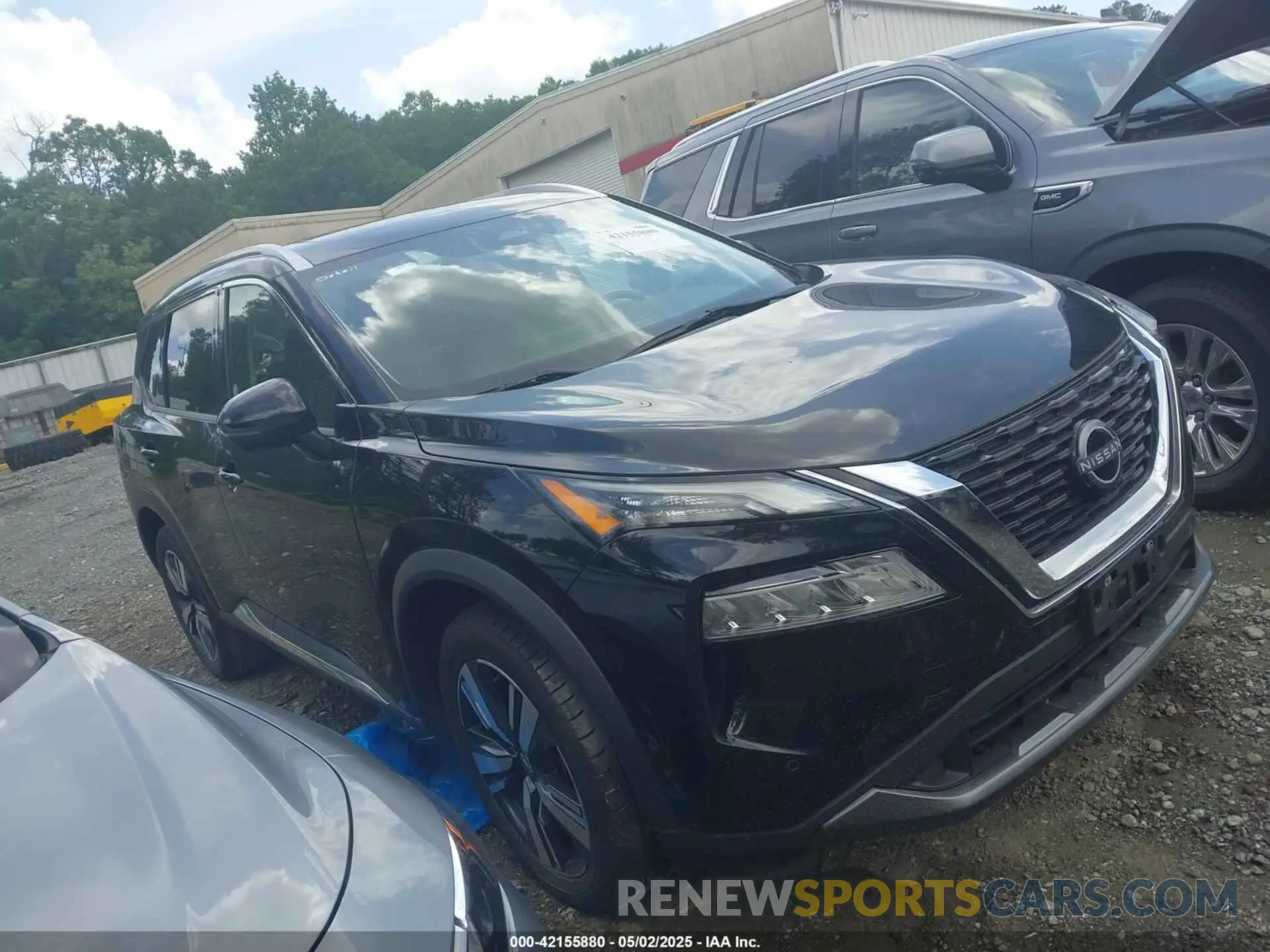 13 Photograph of a damaged car 5N1BT3CB7PC782025 NISSAN ROGUE 2023