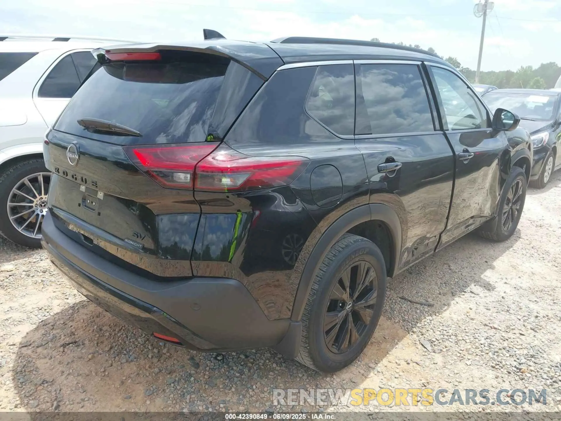 4 Photograph of a damaged car JN8BT3BA4PW003180 NISSAN ROGUE 2023