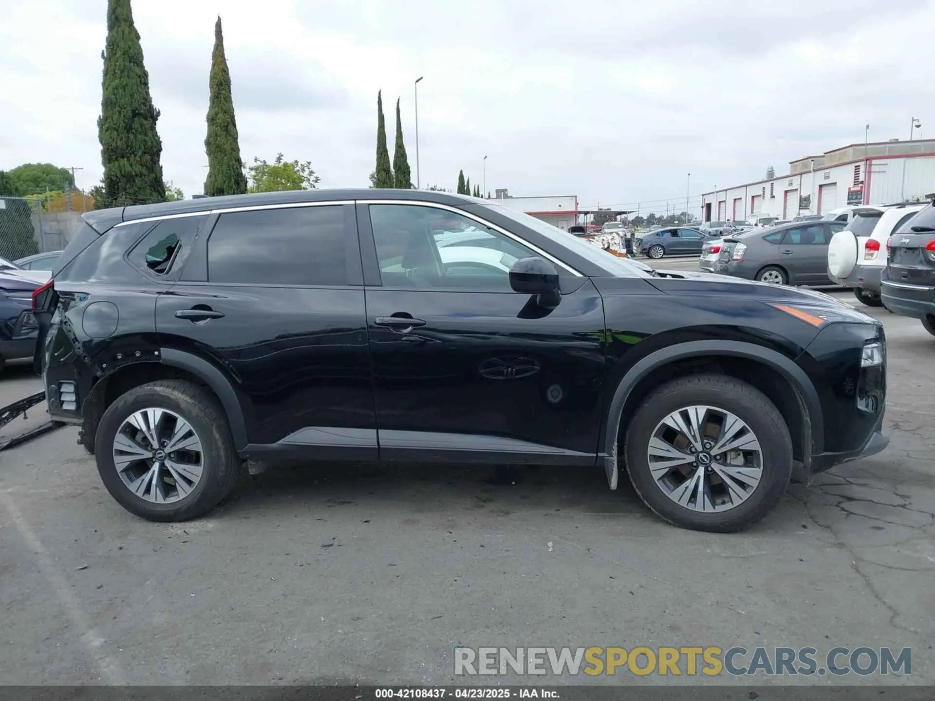 14 Photograph of a damaged car JN8BT3BA5PW417908 NISSAN ROGUE 2023