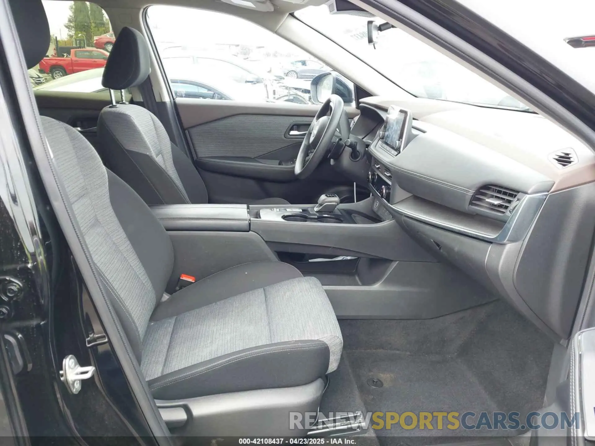 5 Photograph of a damaged car JN8BT3BA5PW417908 NISSAN ROGUE 2023