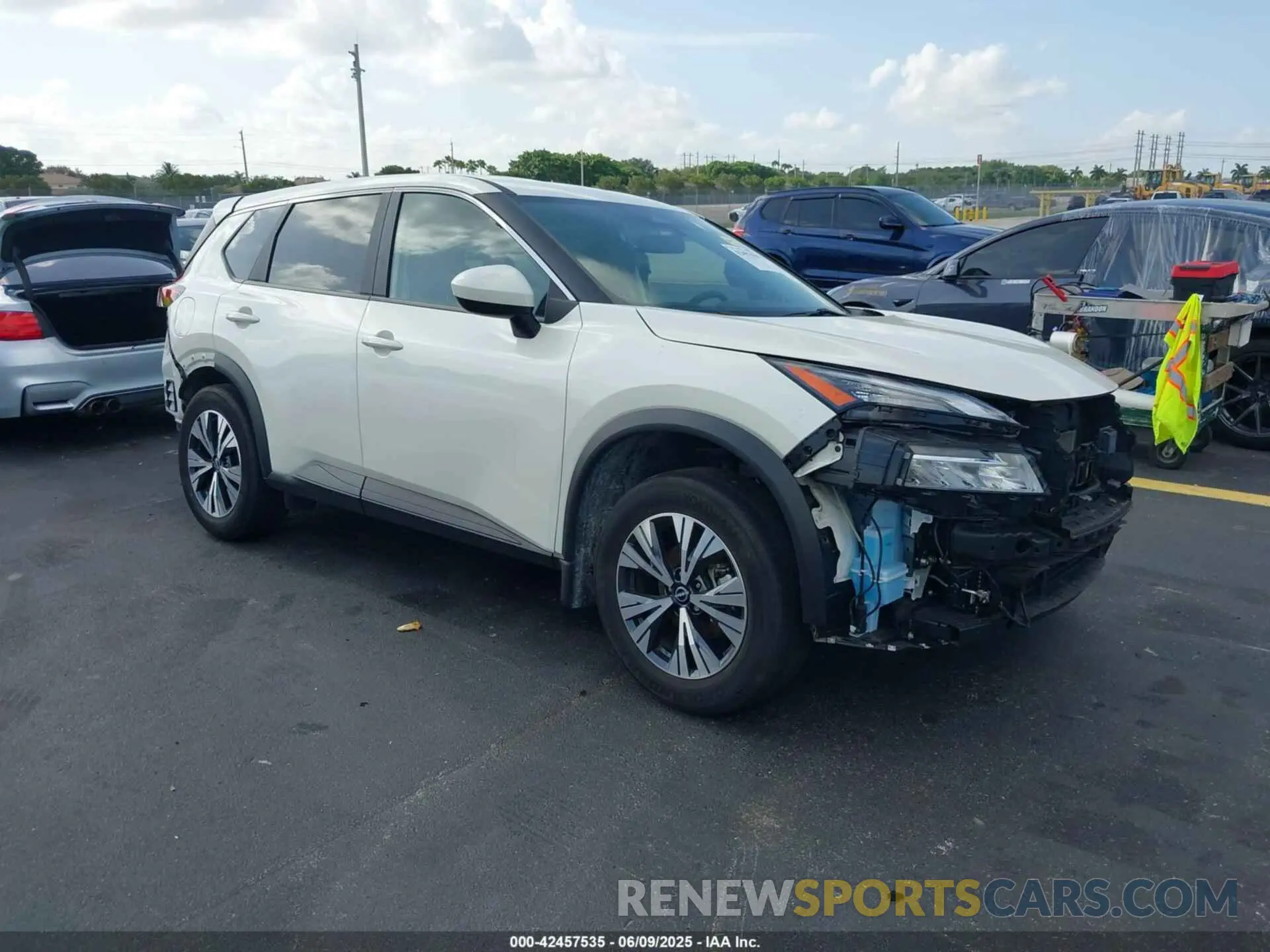 1 Photograph of a damaged car JN8BT3BA7PW428389 NISSAN ROGUE 2023