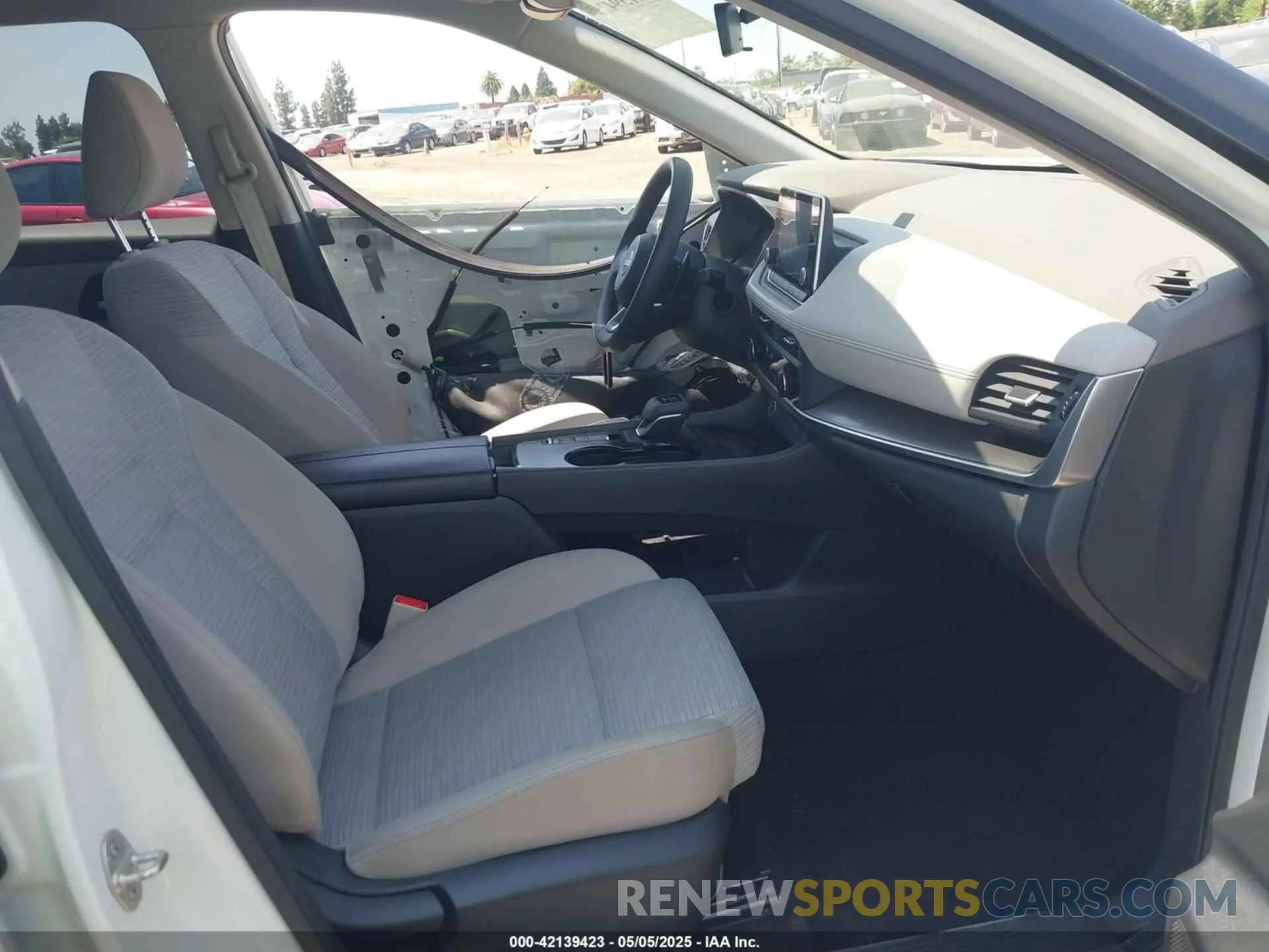5 Photograph of a damaged car JN8BT3BA8PW408605 NISSAN ROGUE 2023
