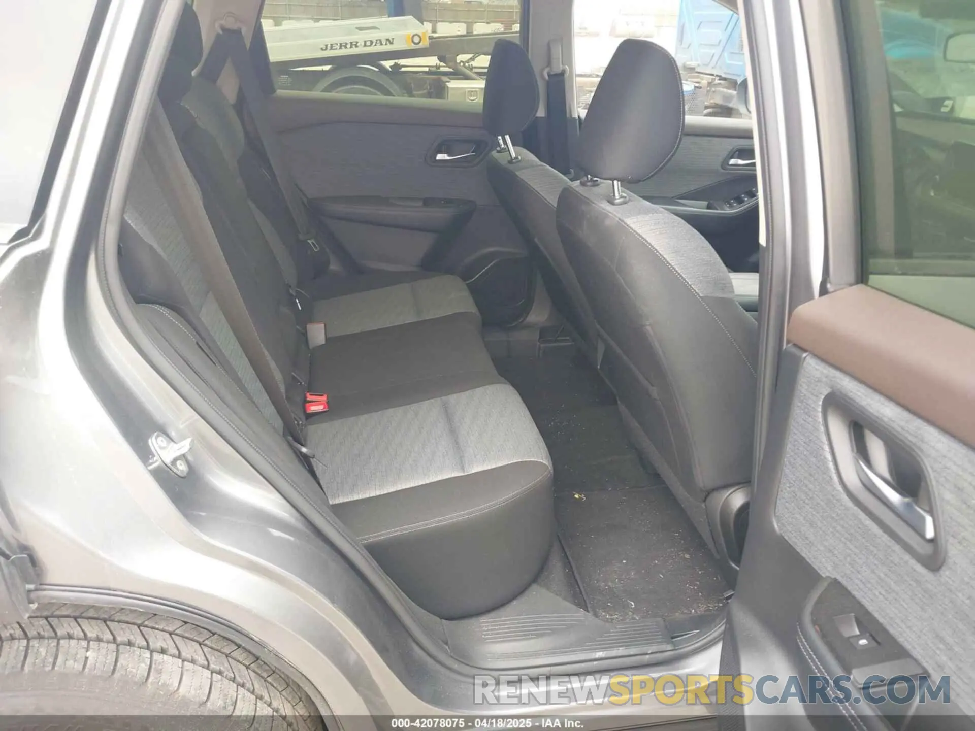 8 Photograph of a damaged car JN8BT3BB4PW472231 NISSAN ROGUE 2023