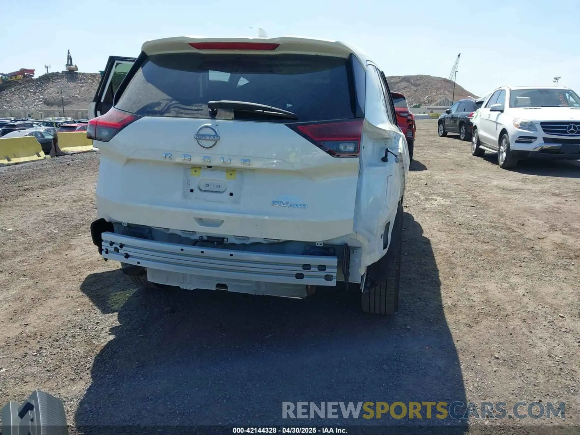 18 Фотография поврежденного автомобиля JN8BT3BB8PW354652 NISSAN ROGUE 2023