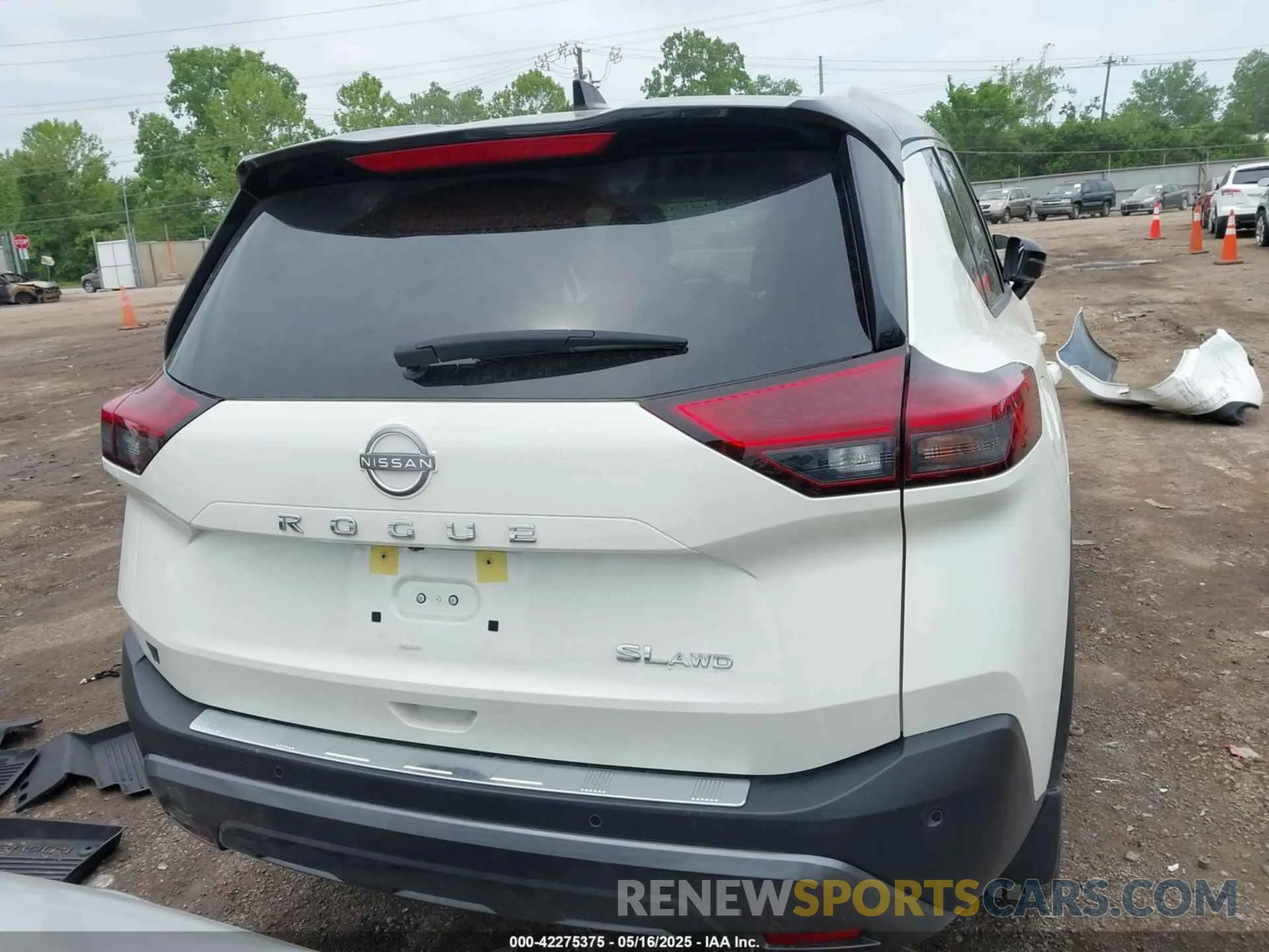 17 Photograph of a damaged car JN8BT3CB6PW357791 NISSAN ROGUE 2023