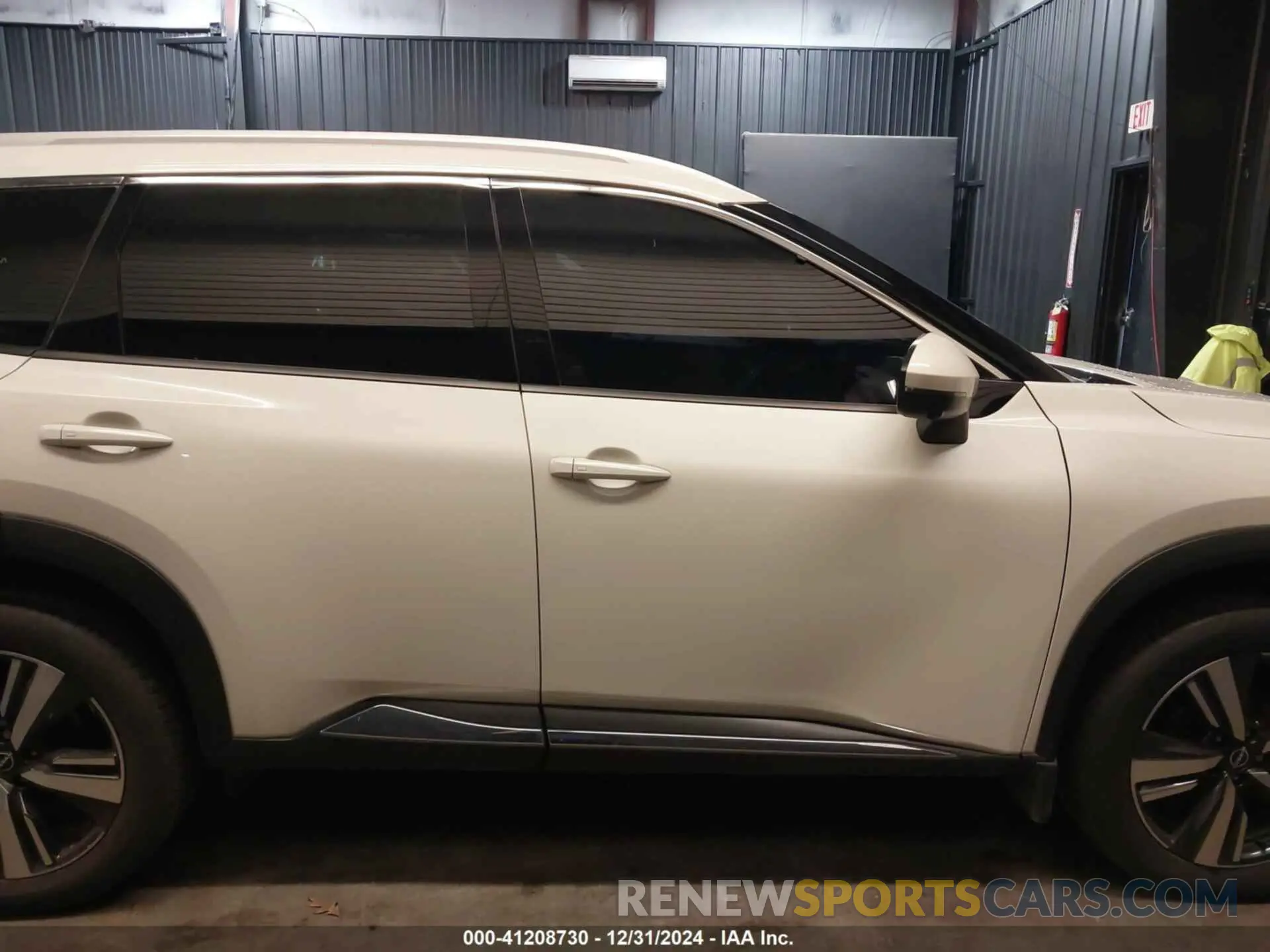14 Photograph of a damaged car JN8BT3DD6PW306937 NISSAN ROGUE 2023