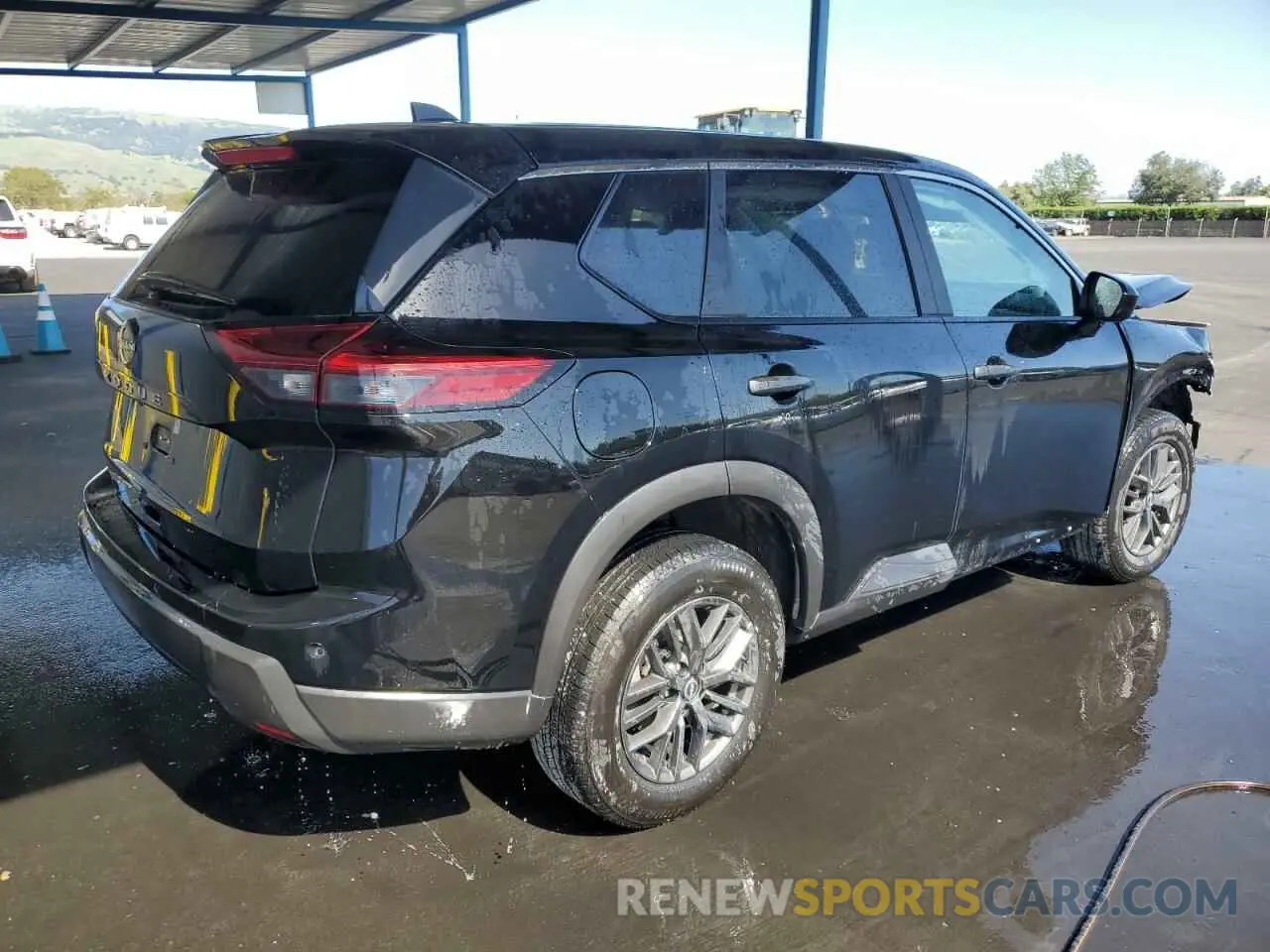3 Photograph of a damaged car 5N1BT3AA0RC687822 NISSAN ROGUE 2024