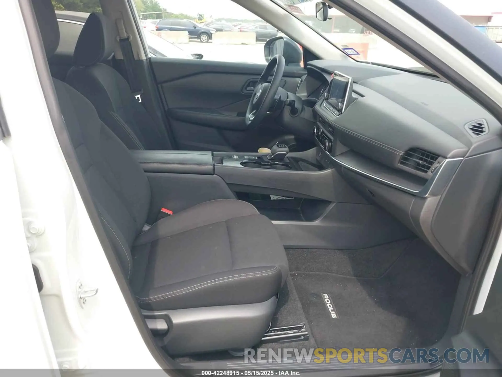 5 Photograph of a damaged car 5N1BT3AA0RC714789 NISSAN ROGUE 2024