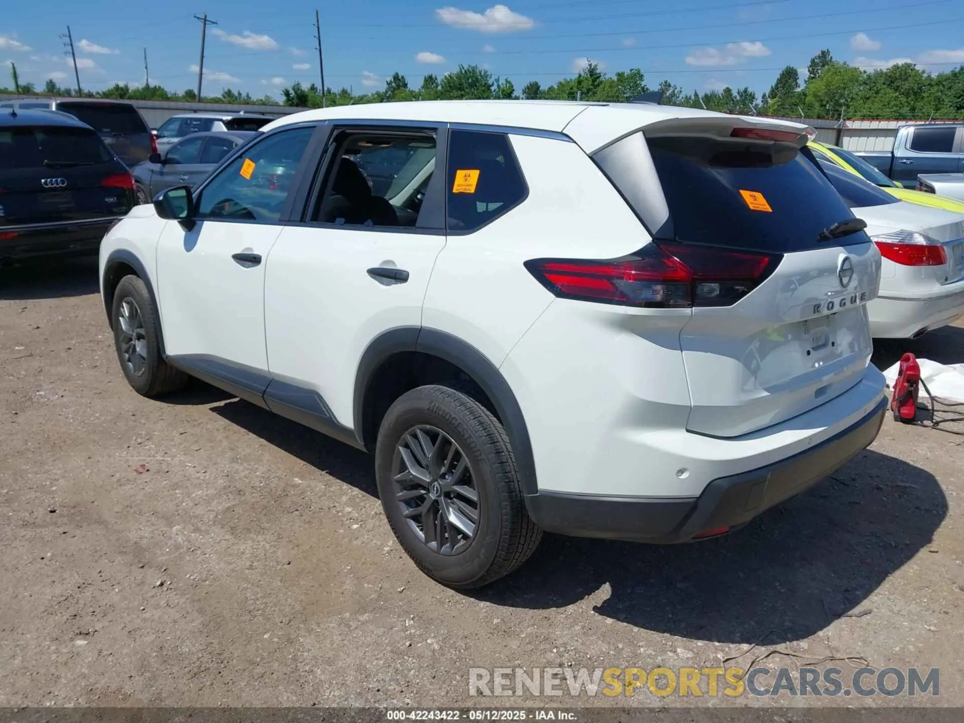 3 Фотография поврежденного автомобиля 5N1BT3AA1RC683780 NISSAN ROGUE 2024