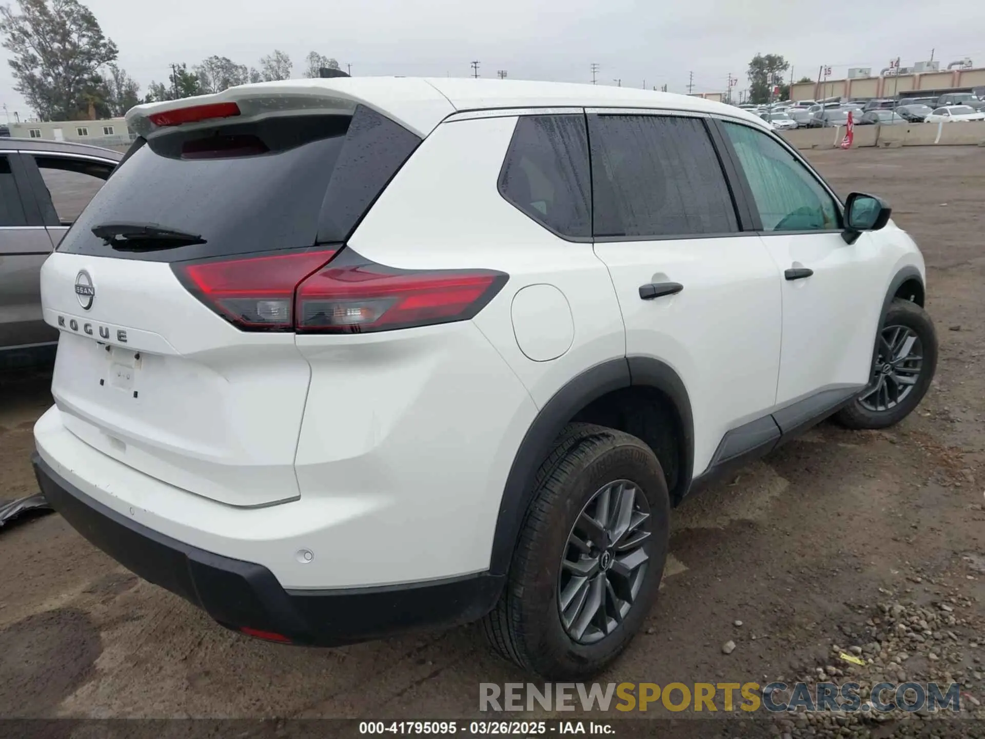 4 Photograph of a damaged car 5N1BT3AA2RC730153 NISSAN ROGUE 2024