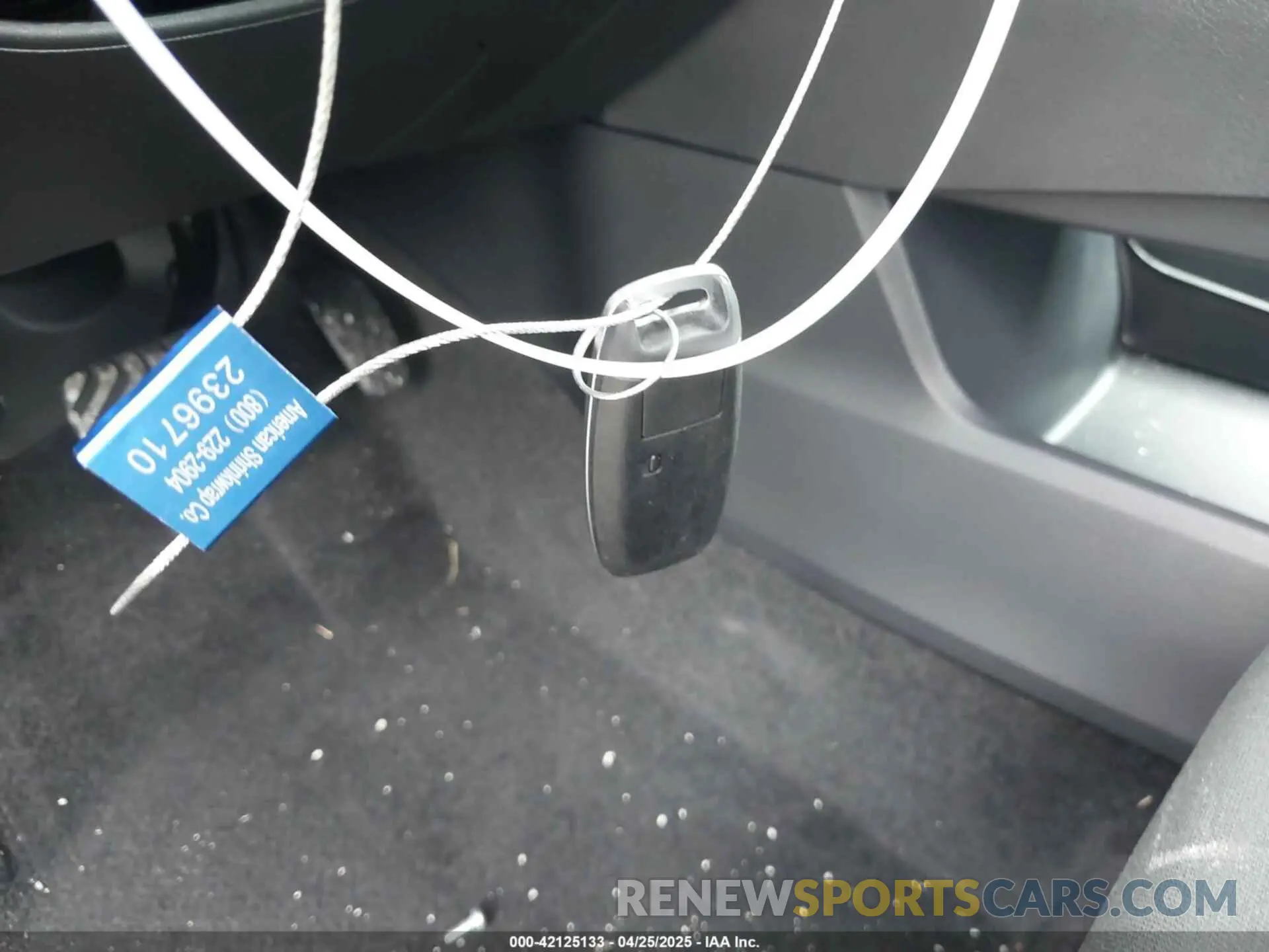 11 Photograph of a damaged car 5N1BT3AA2RC759541 NISSAN ROGUE 2024