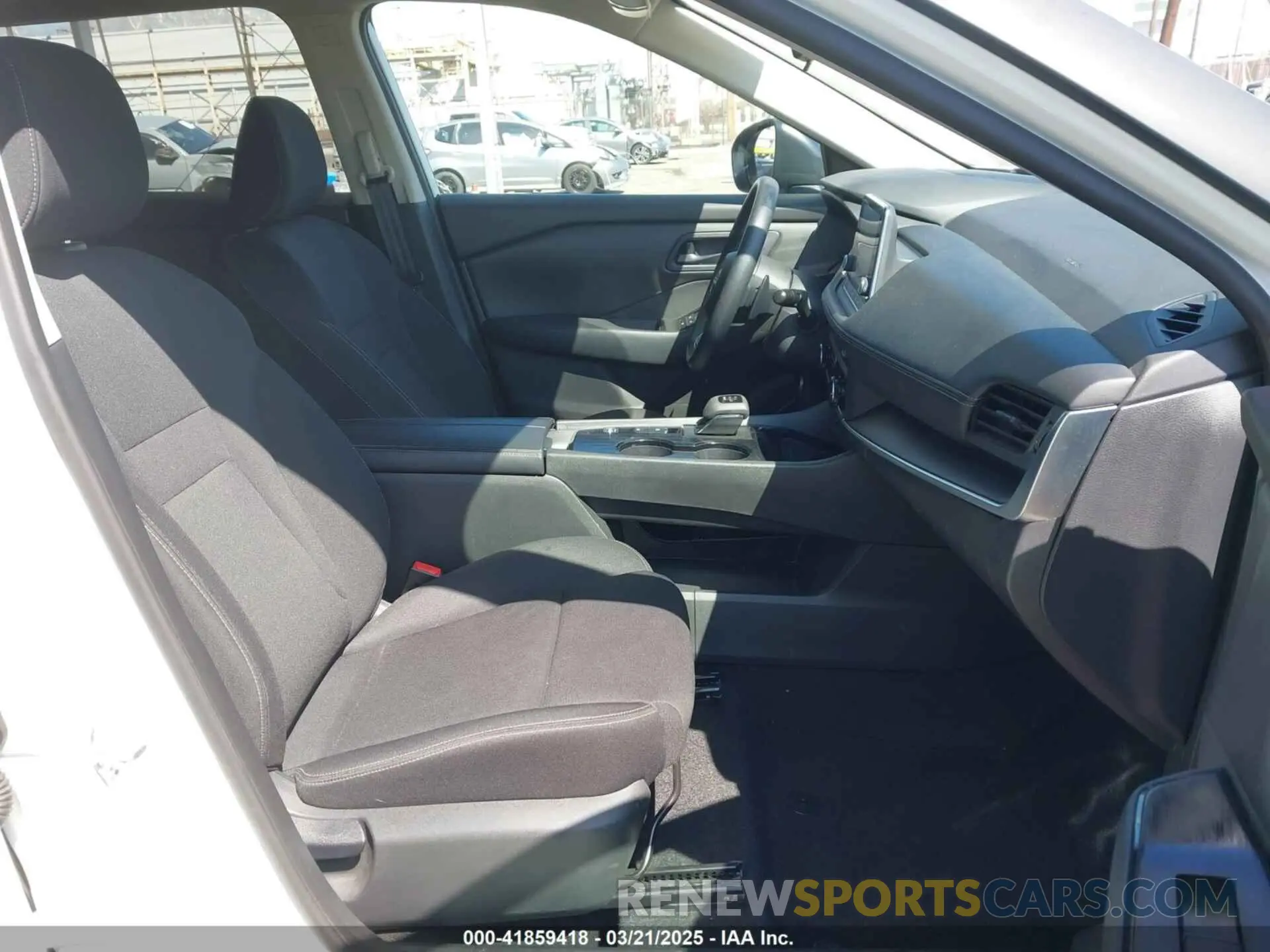 5 Фотография поврежденного автомобиля 5N1BT3AA3RC688415 NISSAN ROGUE 2024