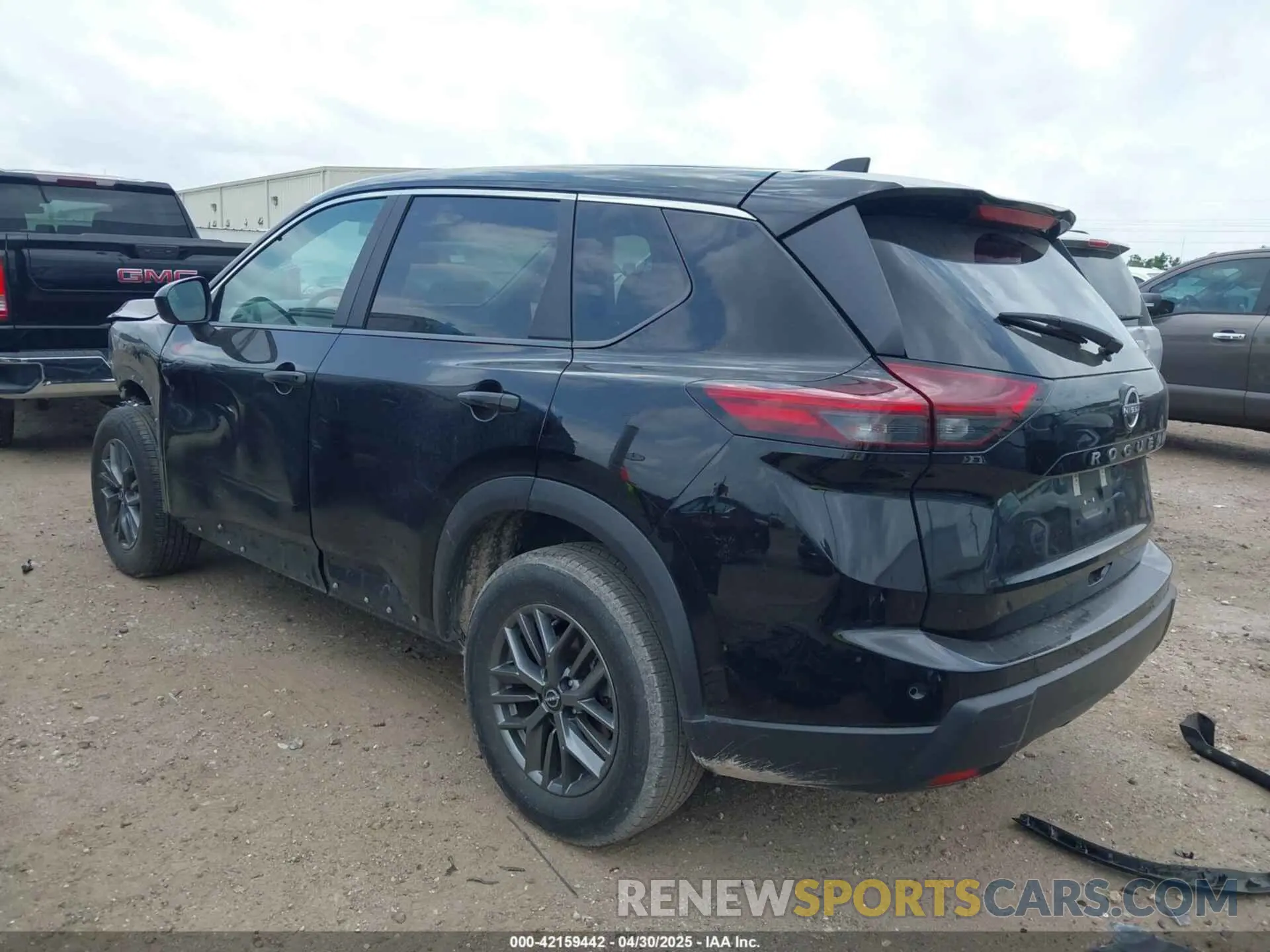 3 Фотография поврежденного автомобиля 5N1BT3AA3RC710526 NISSAN ROGUE 2024