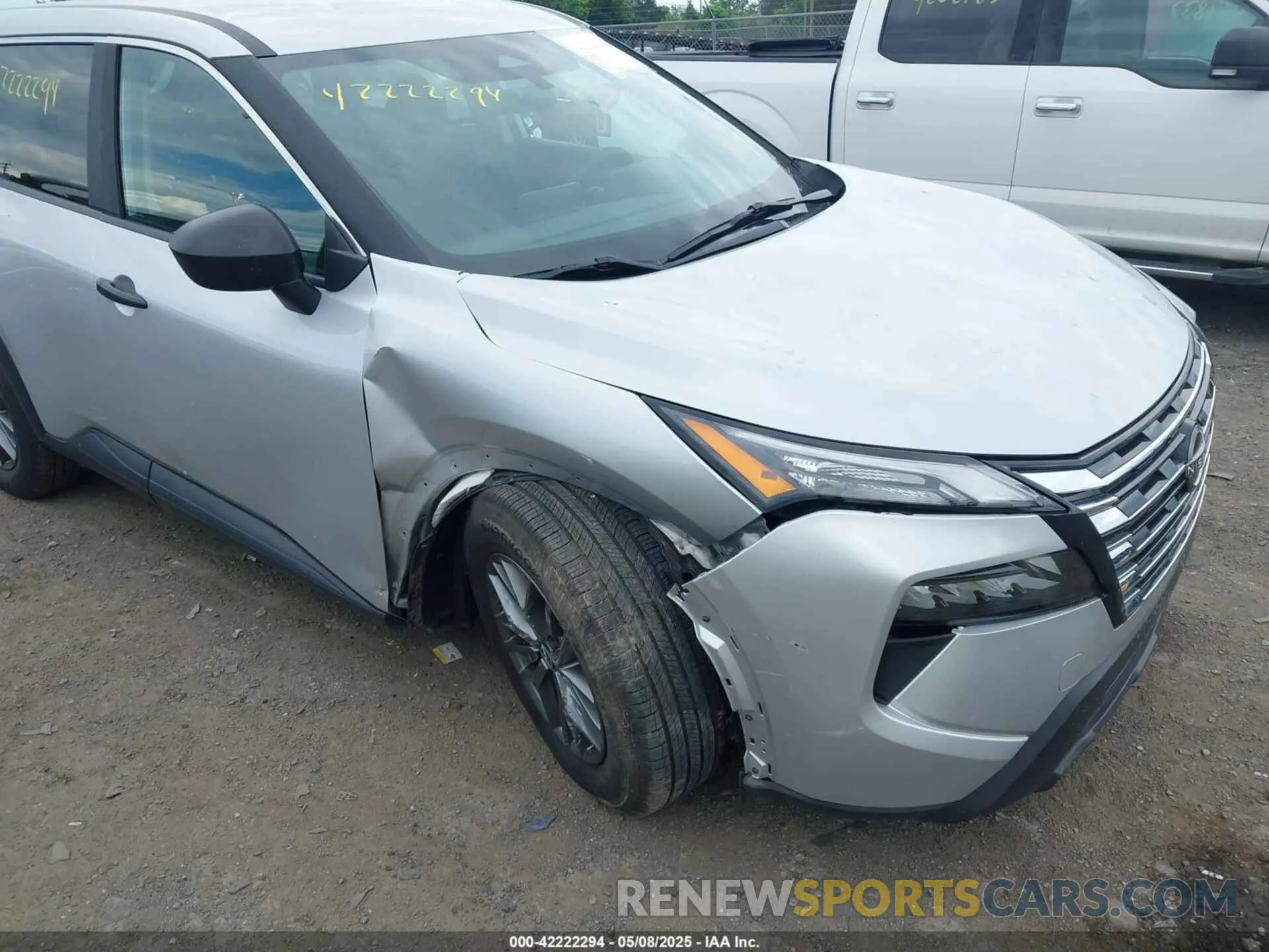6 Photograph of a damaged car 5N1BT3AA9RC672848 NISSAN ROGUE 2024