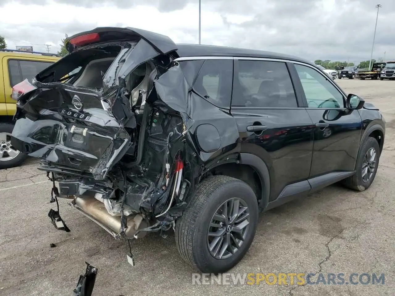 3 Photograph of a damaged car 5N1BT3AA9RC694770 NISSAN ROGUE 2024