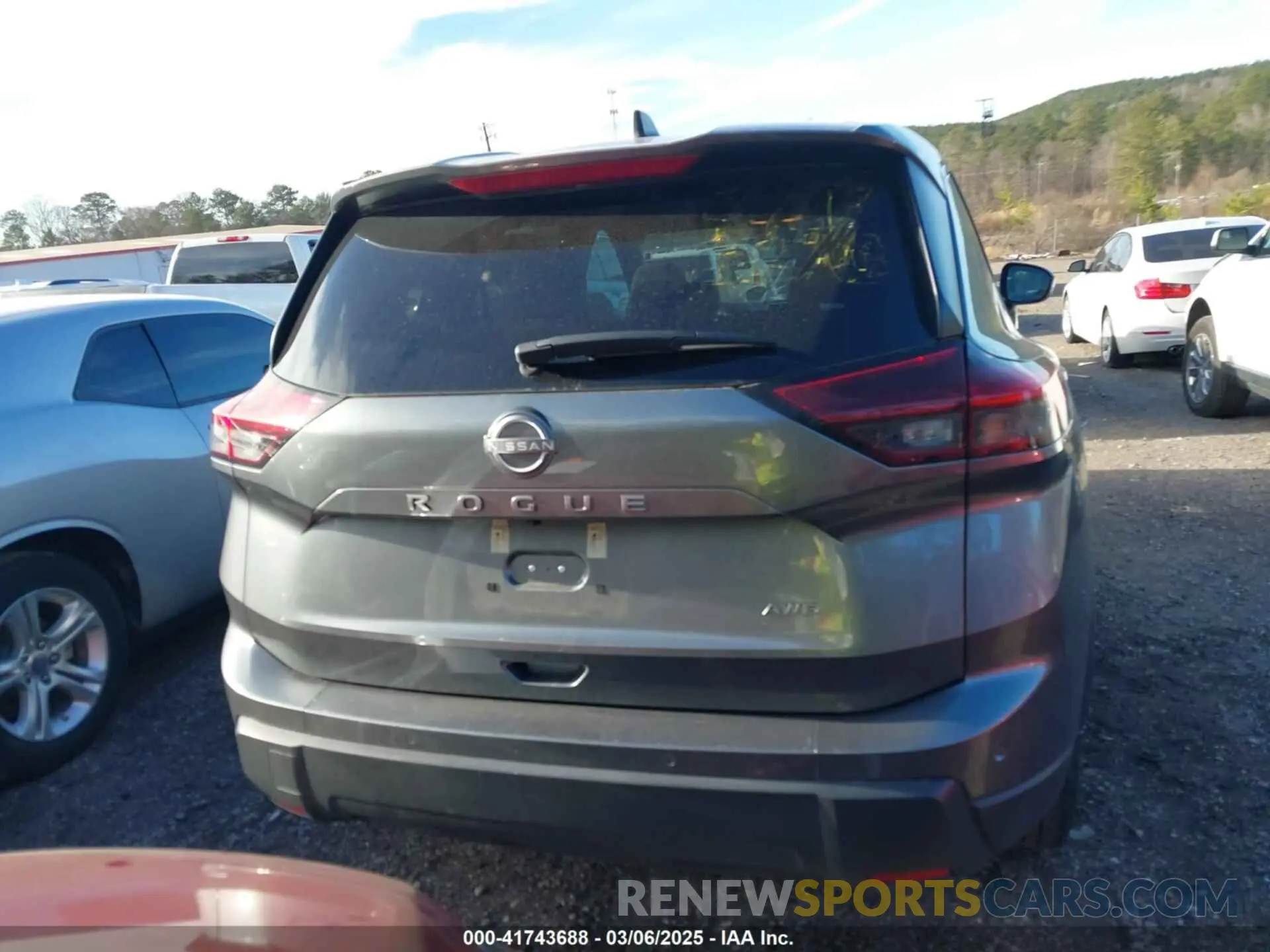 16 Photograph of a damaged car 5N1BT3AB0RC709195 NISSAN ROGUE 2024