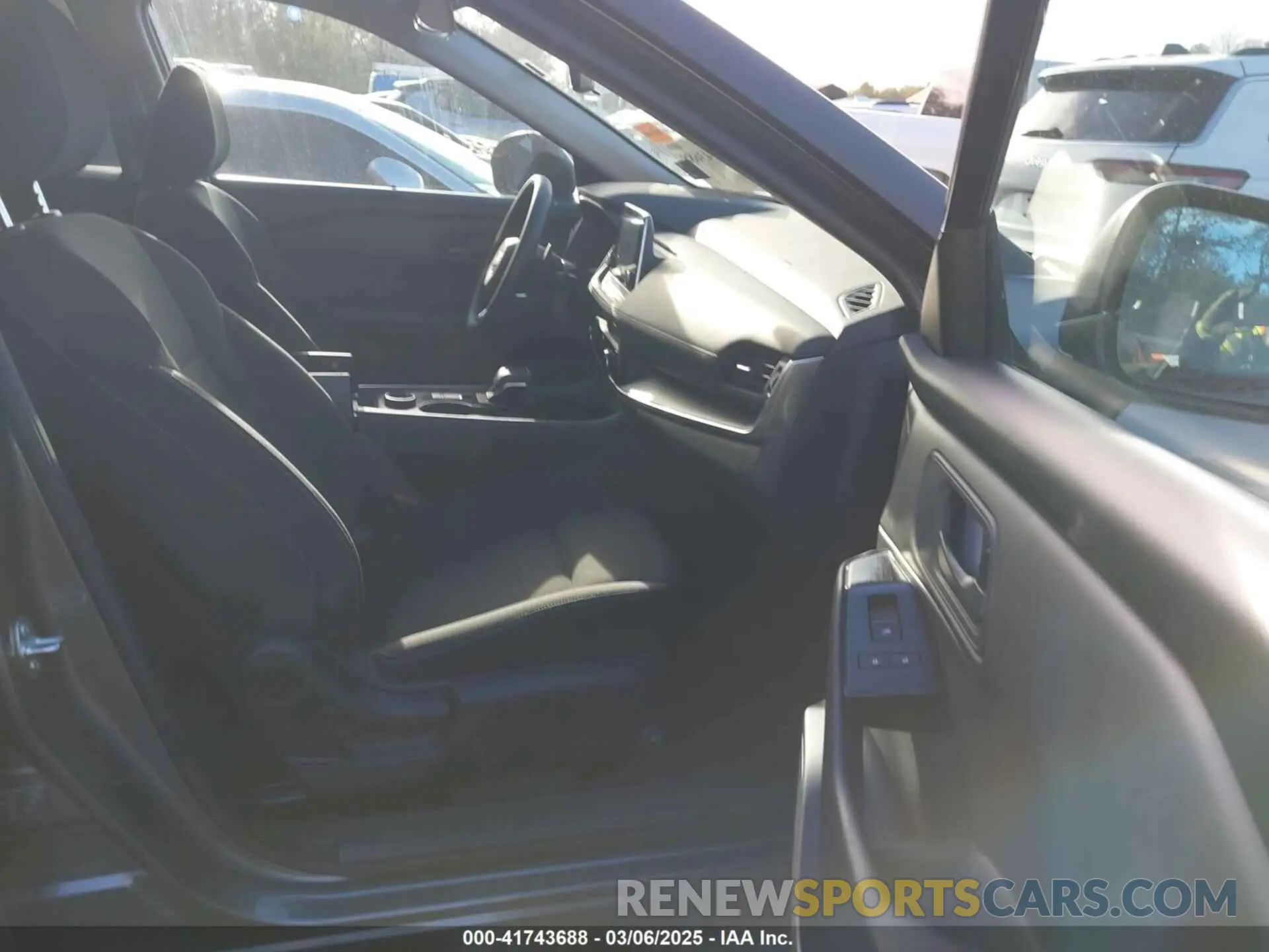 5 Photograph of a damaged car 5N1BT3AB0RC709195 NISSAN ROGUE 2024