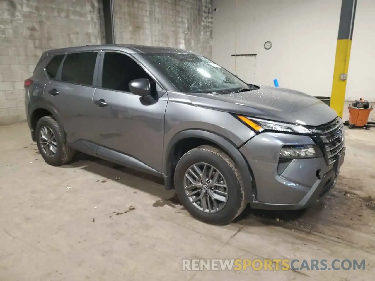 4 Photograph of a damaged car 5N1BT3AB0RC754346 NISSAN ROGUE 2024