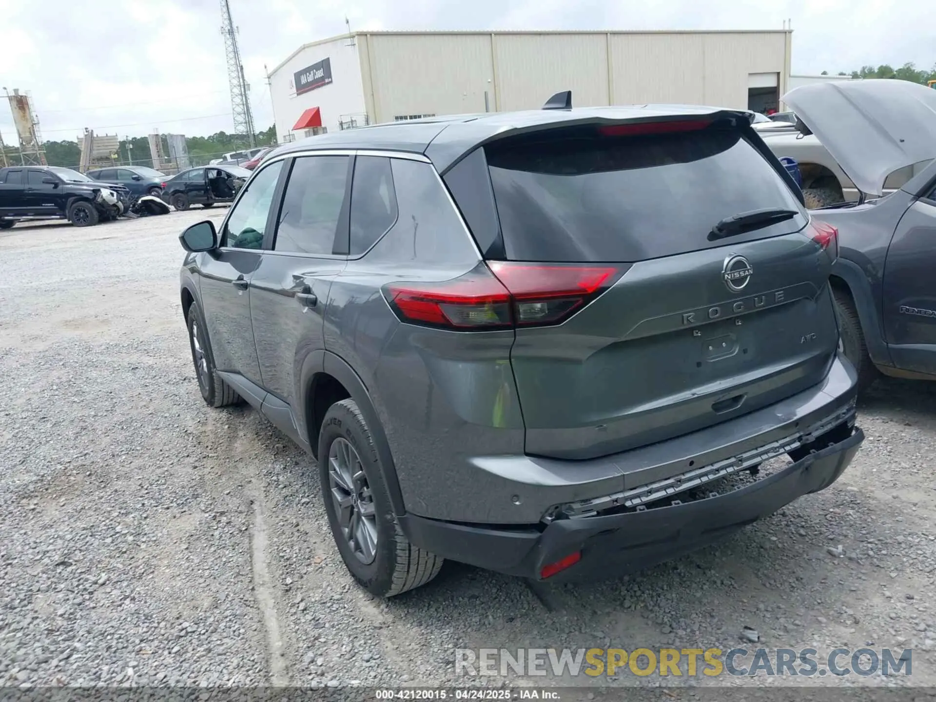 3 Photograph of a damaged car 5N1BT3AB3RC695244 NISSAN ROGUE 2024