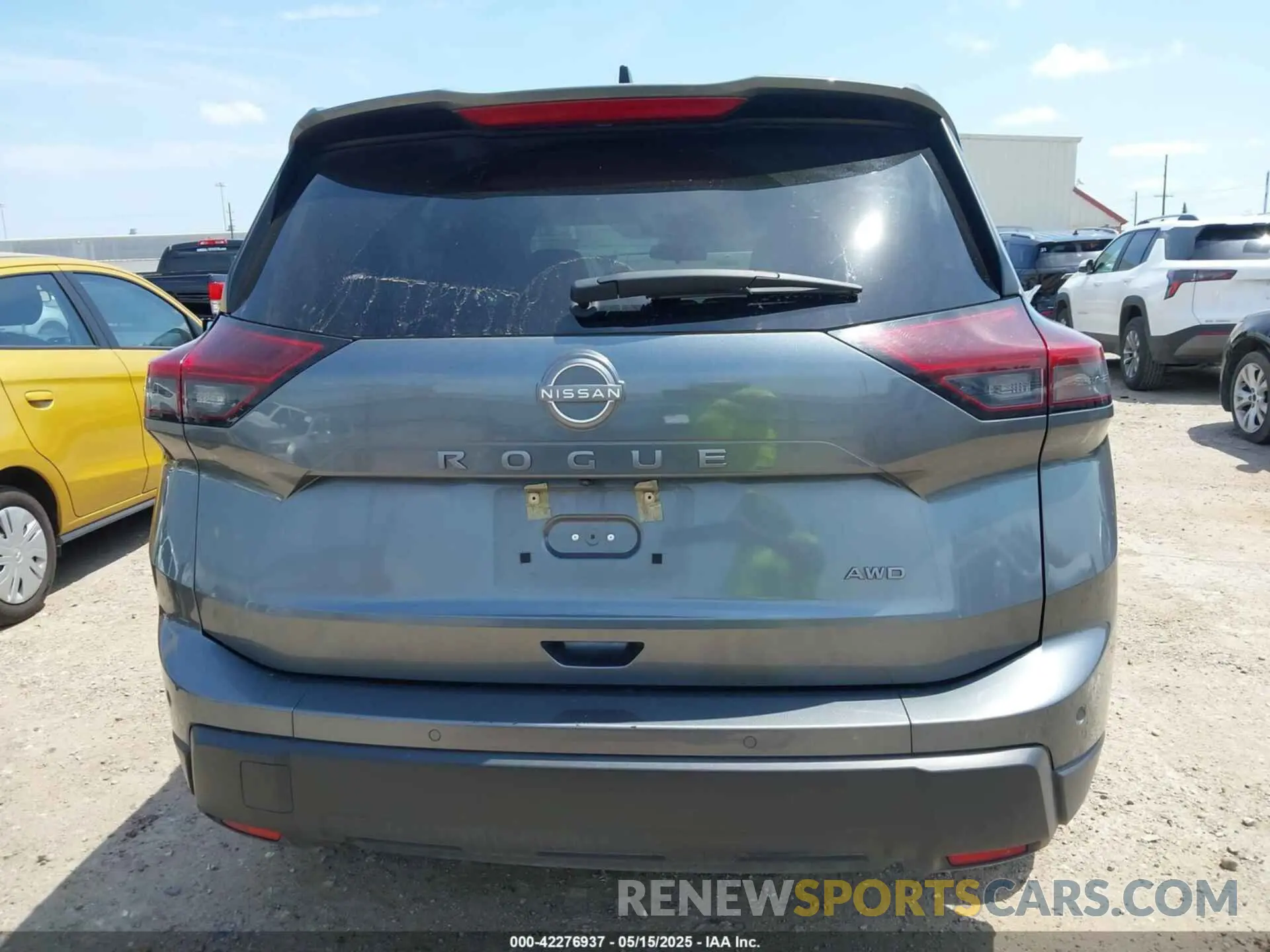 16 Photograph of a damaged car 5N1BT3AB4RC696399 NISSAN ROGUE 2024