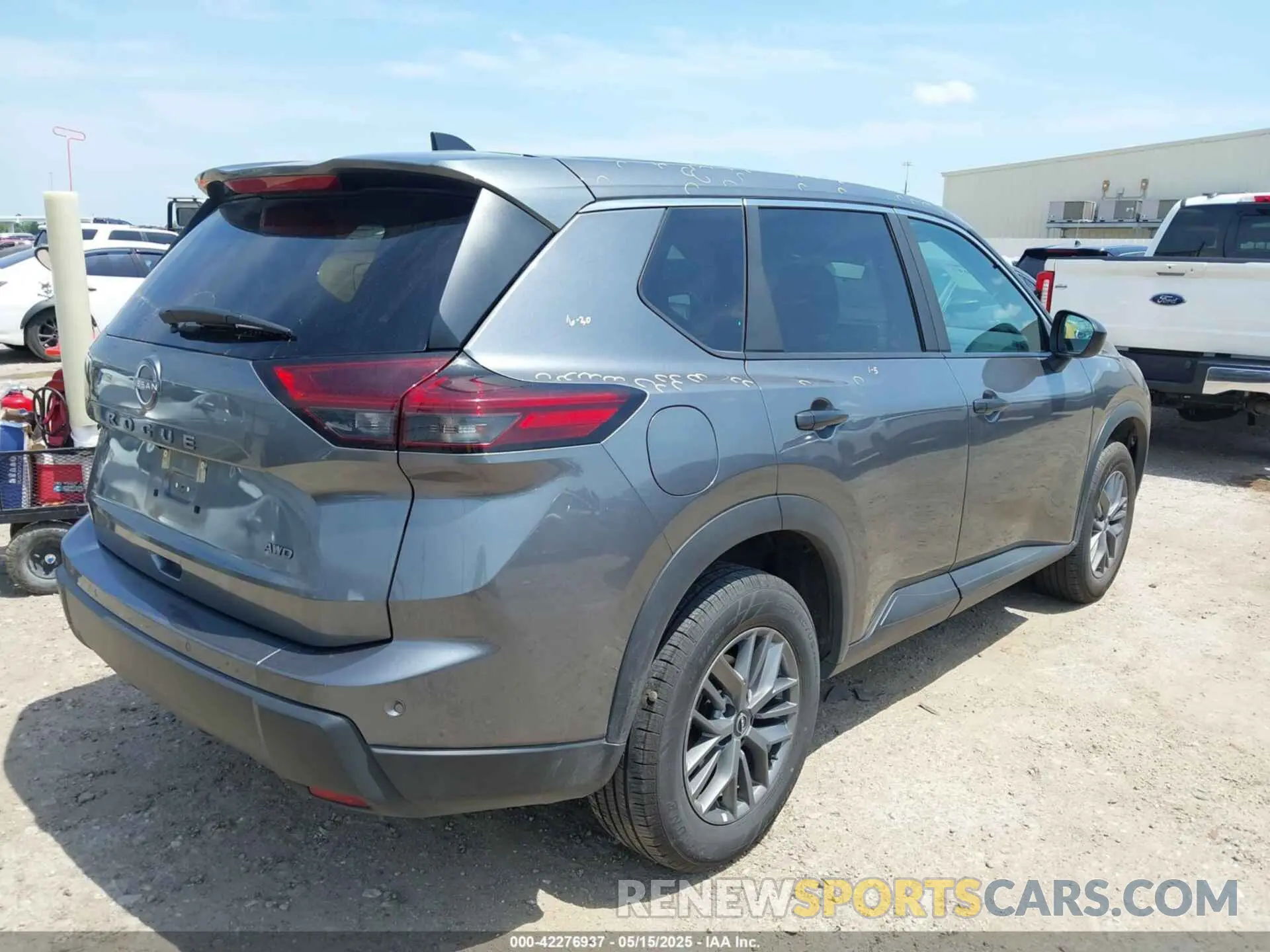 4 Photograph of a damaged car 5N1BT3AB4RC696399 NISSAN ROGUE 2024