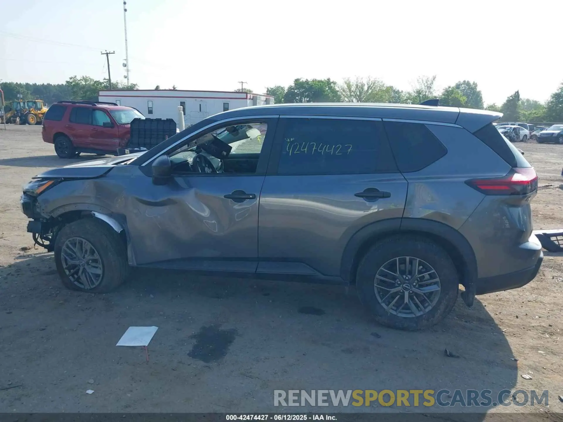 14 Photograph of a damaged car 5N1BT3AB5RC761390 NISSAN ROGUE 2024