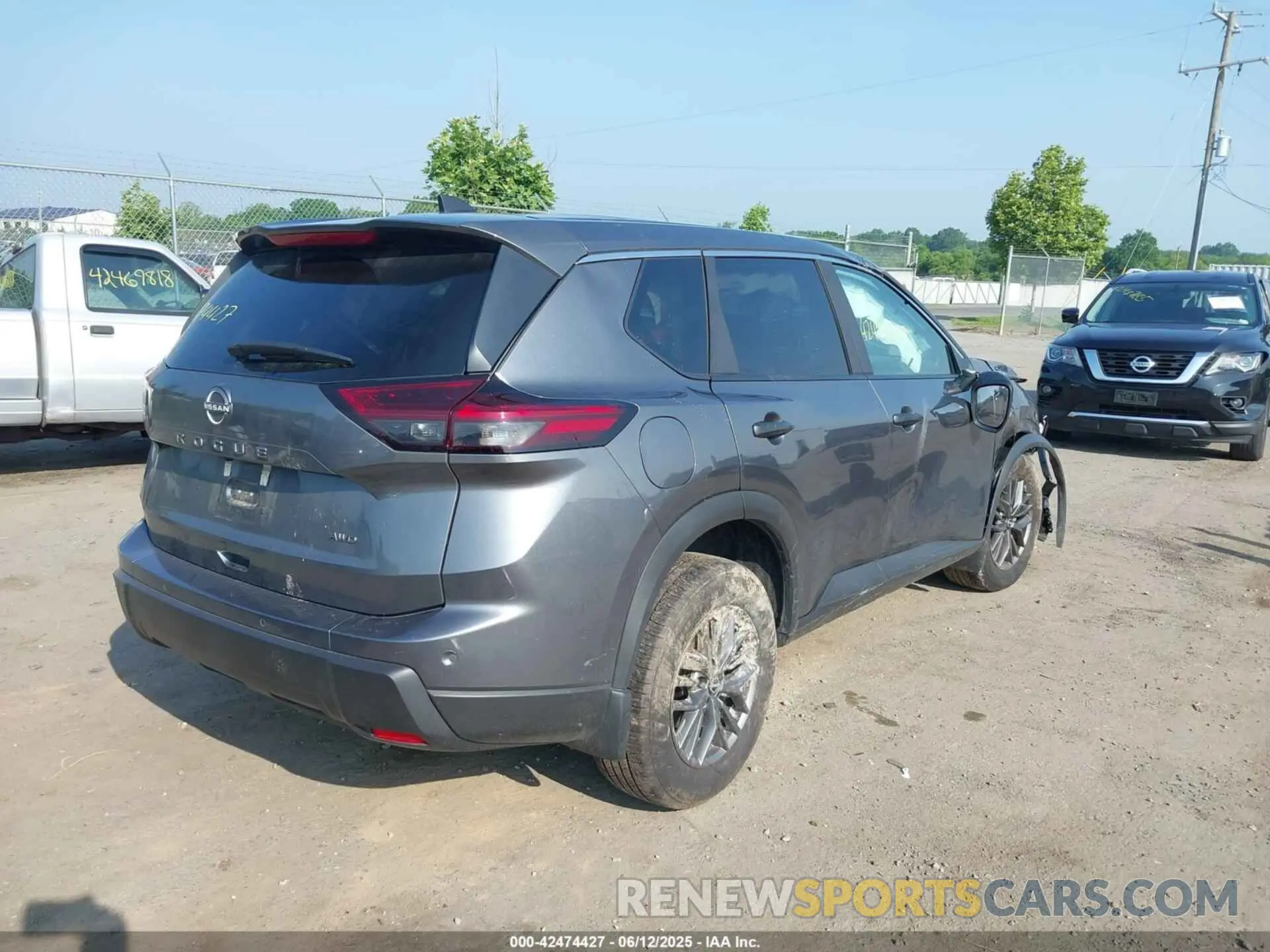 4 Photograph of a damaged car 5N1BT3AB5RC761390 NISSAN ROGUE 2024