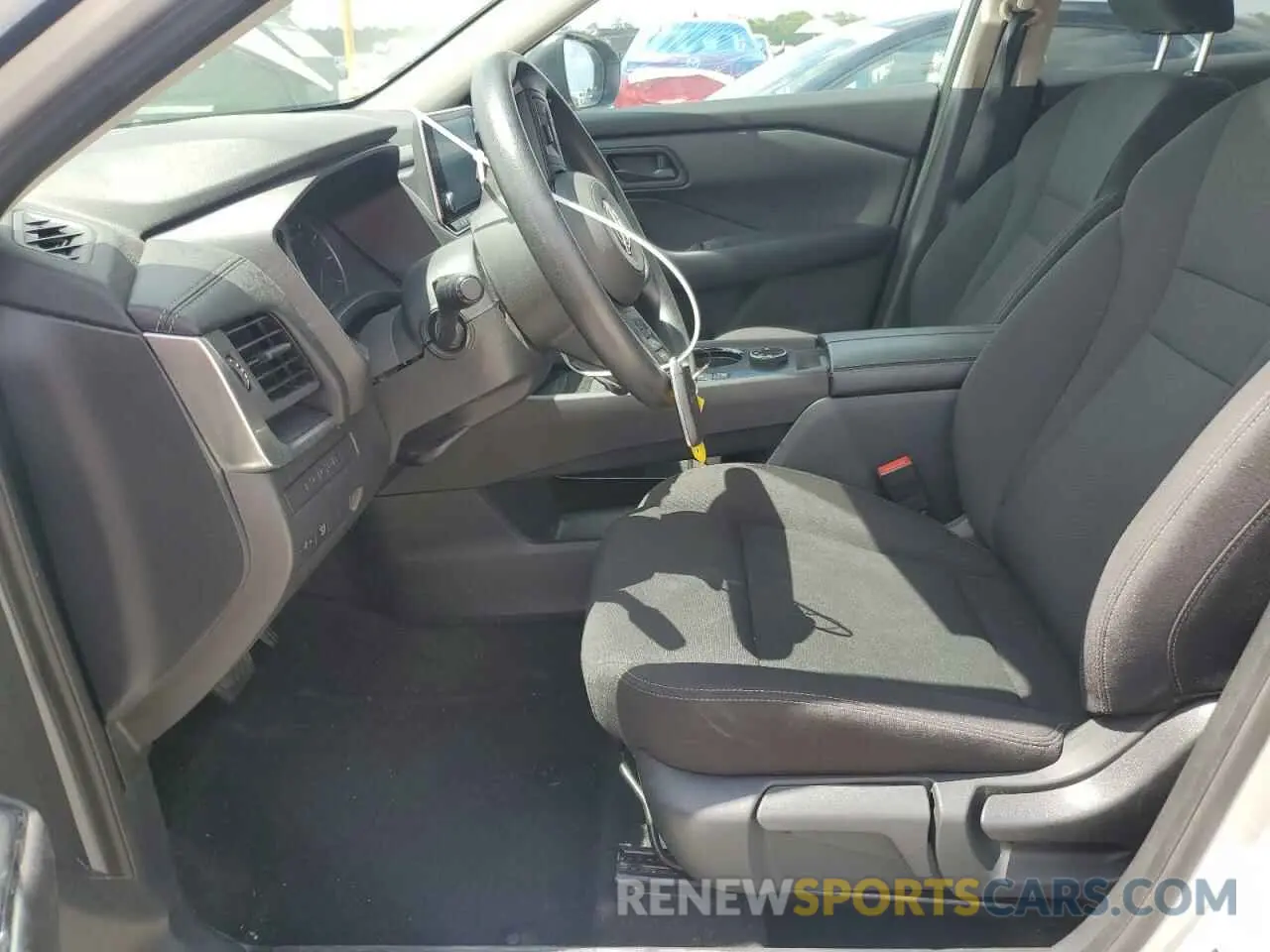 7 Photograph of a damaged car 5N1BT3AB7RC672131 NISSAN ROGUE 2024