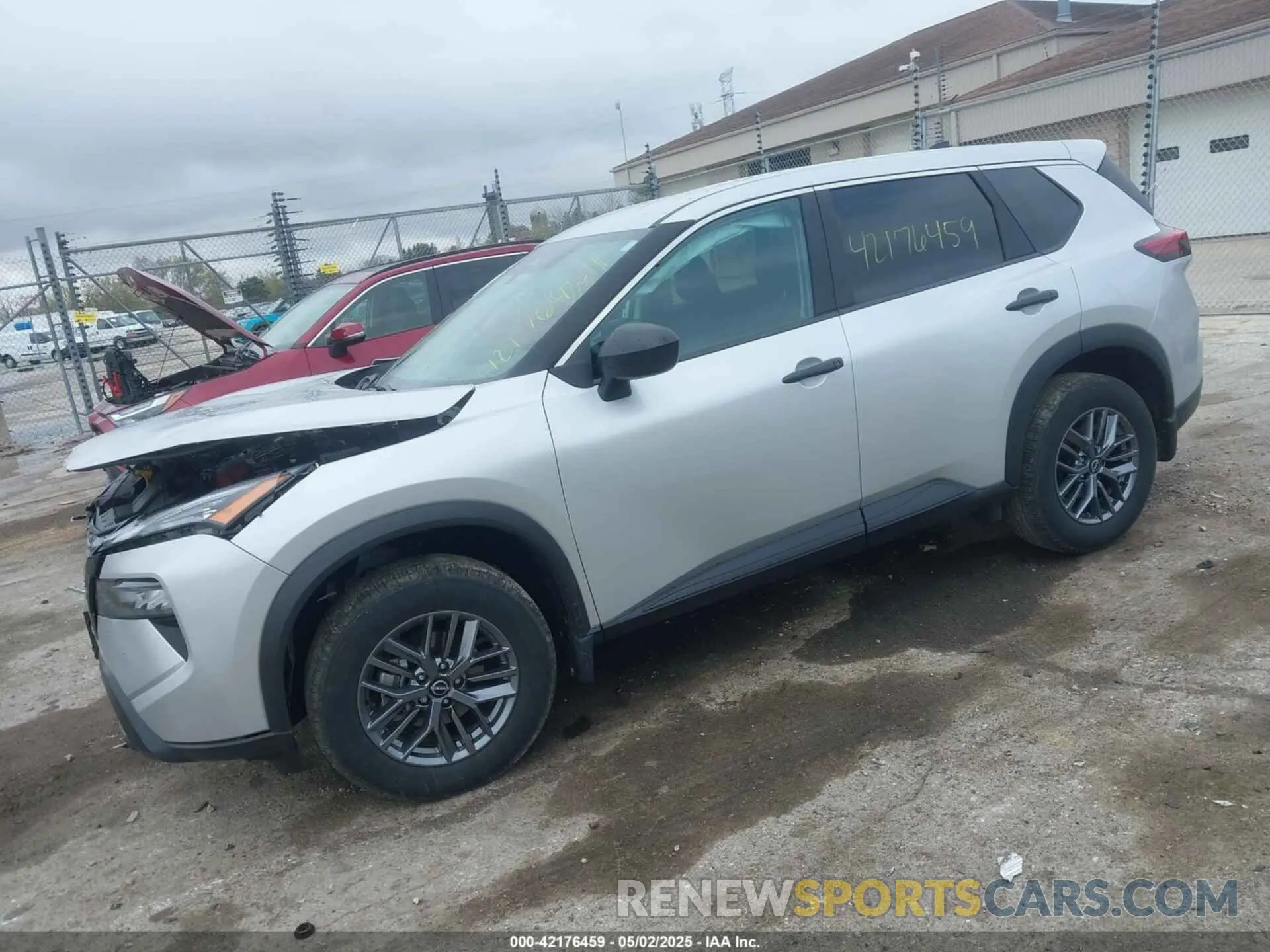 2 Photograph of a damaged car 5N1BT3AB7RC726284 NISSAN ROGUE 2024