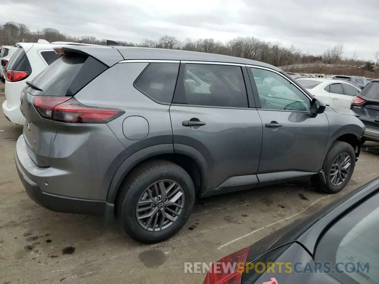 3 Photograph of a damaged car 5N1BT3AB8RC727377 NISSAN ROGUE 2024