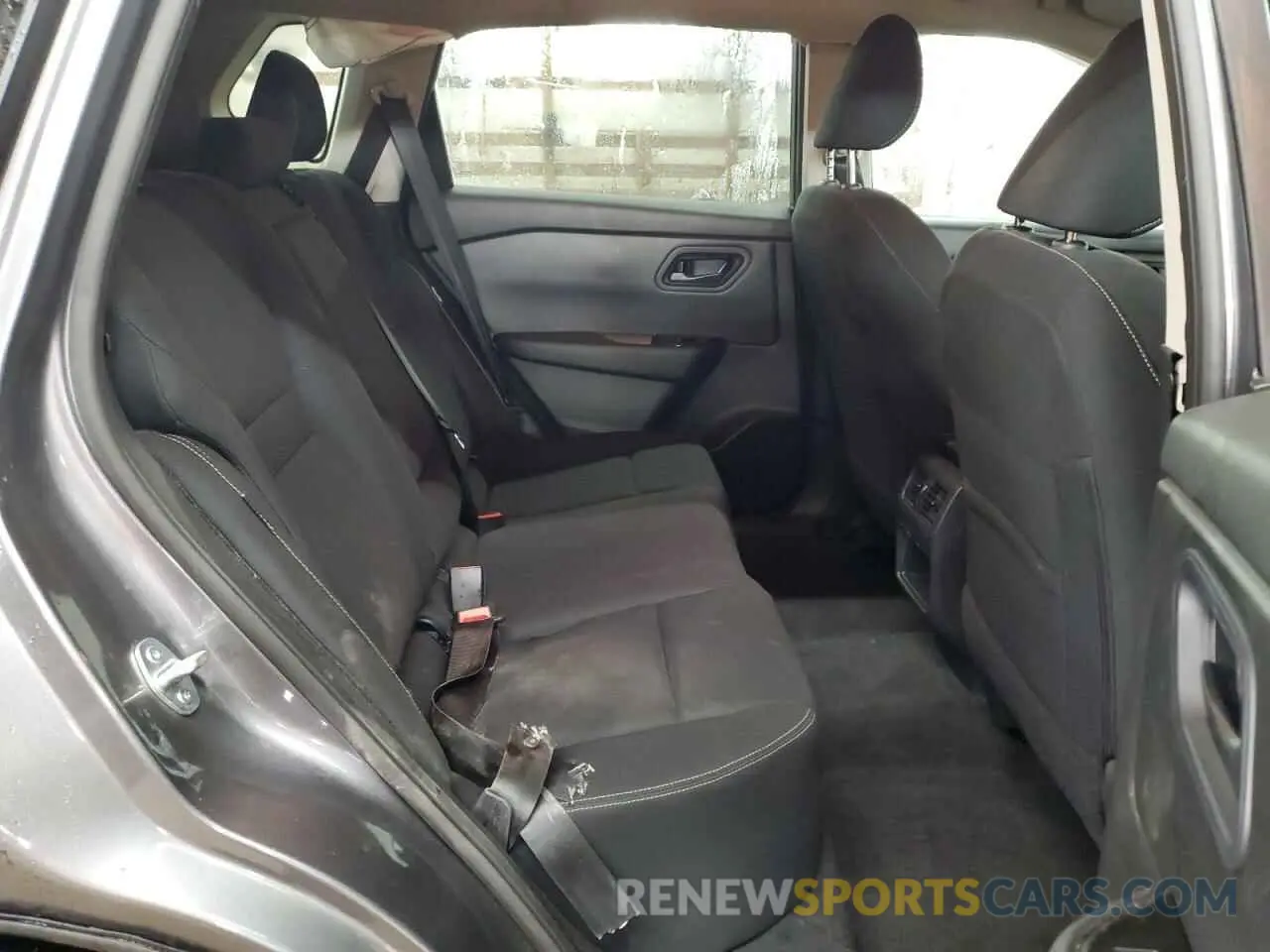 10 Photograph of a damaged car 5N1BT3AB9RC699606 NISSAN ROGUE 2024