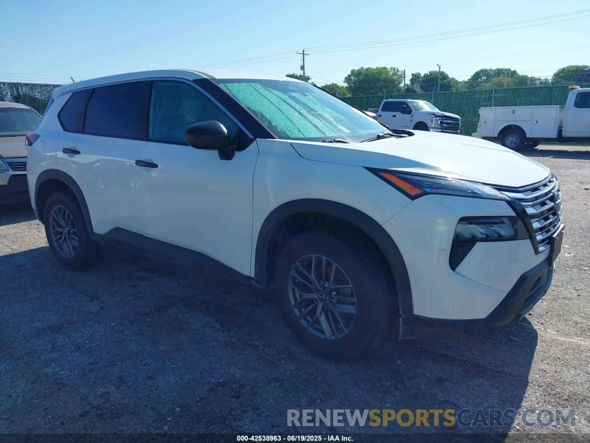 1 Photograph of a damaged car 5N1BT3ABXRC676870 NISSAN ROGUE 2024