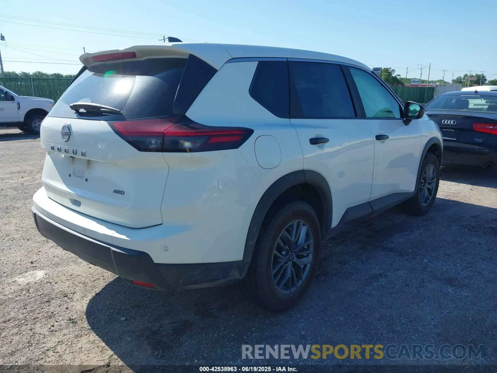 4 Photograph of a damaged car 5N1BT3ABXRC676870 NISSAN ROGUE 2024