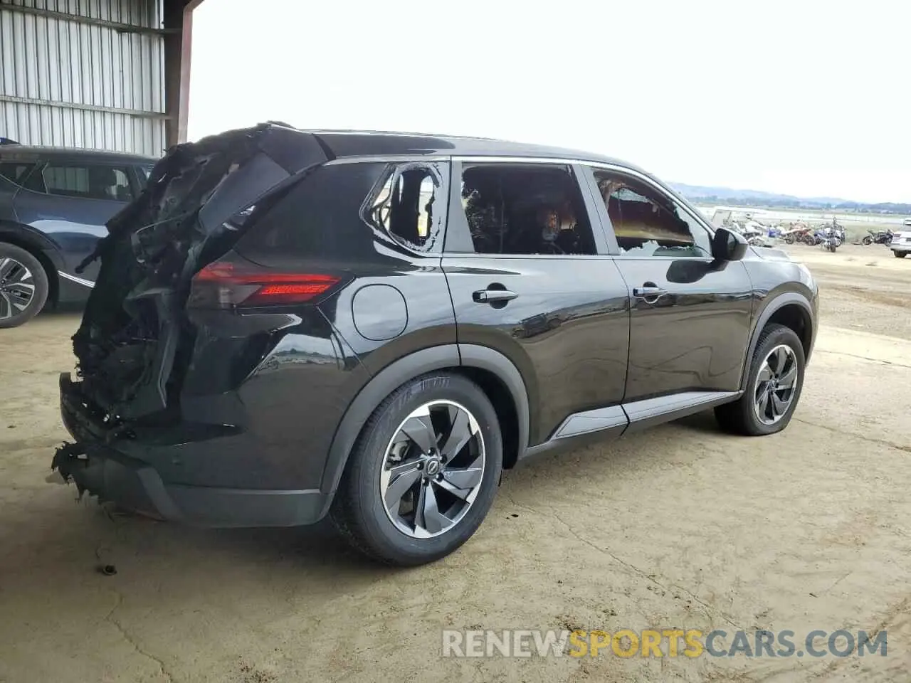 3 Фотография поврежденного автомобиля 5N1BT3BA2RC695824 NISSAN ROGUE 2024