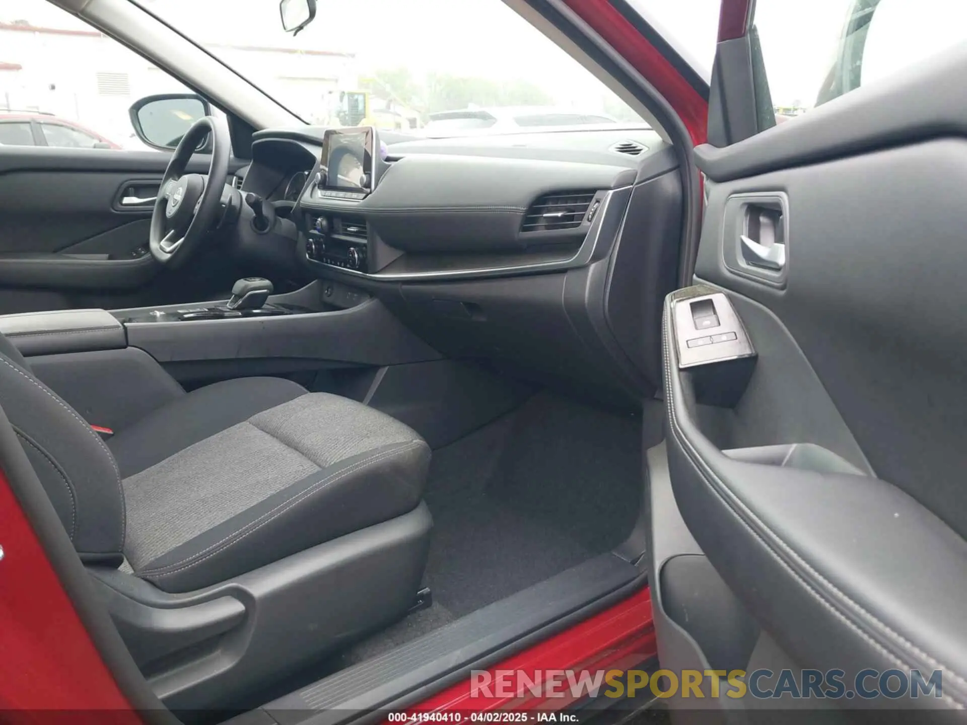 5 Photograph of a damaged car 5N1BT3BA2RC737683 NISSAN ROGUE 2024